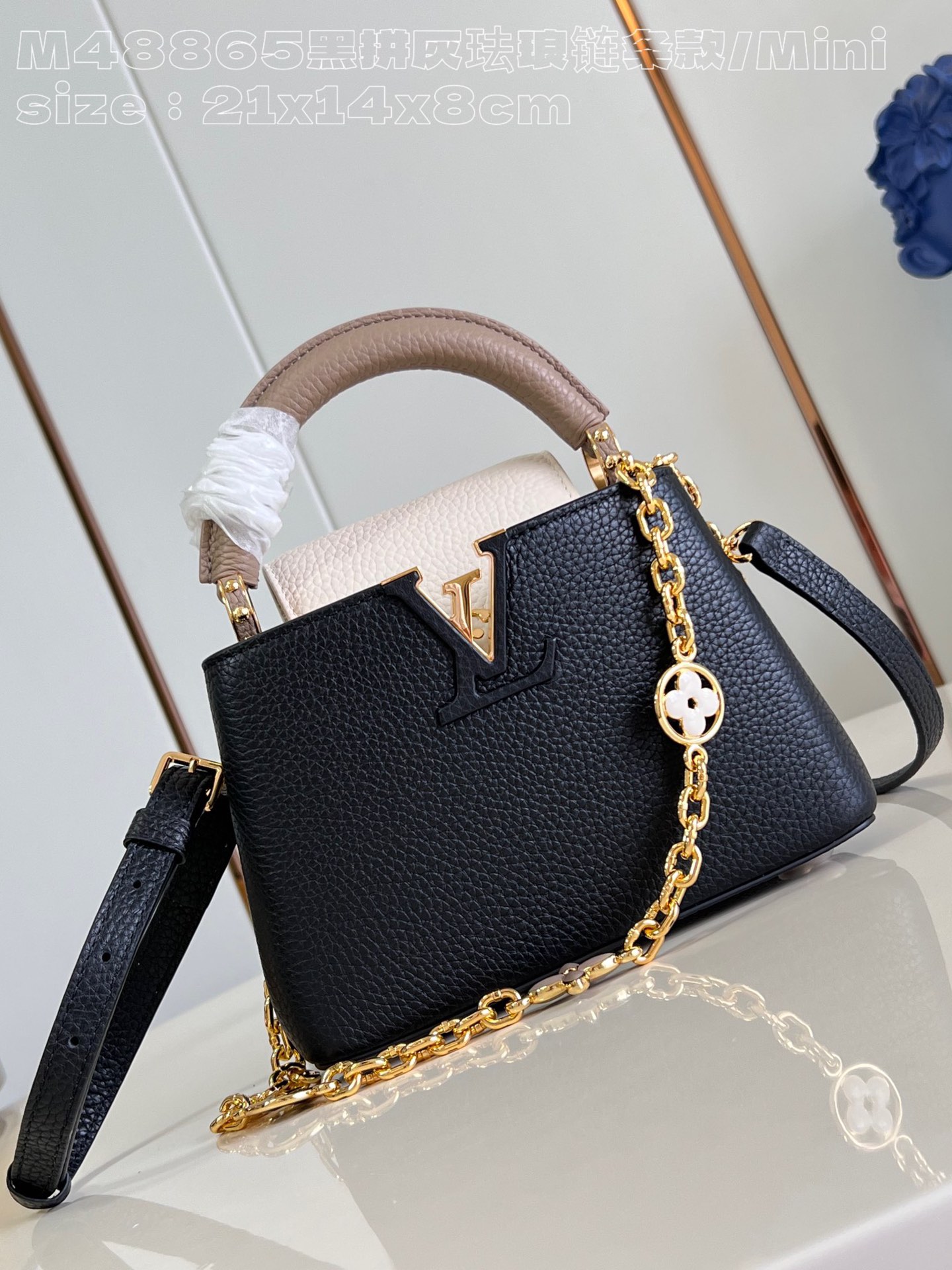 Louis Vuitton LV Capucines Bolsos de mano Negro Gris Pulido Cadena M48865