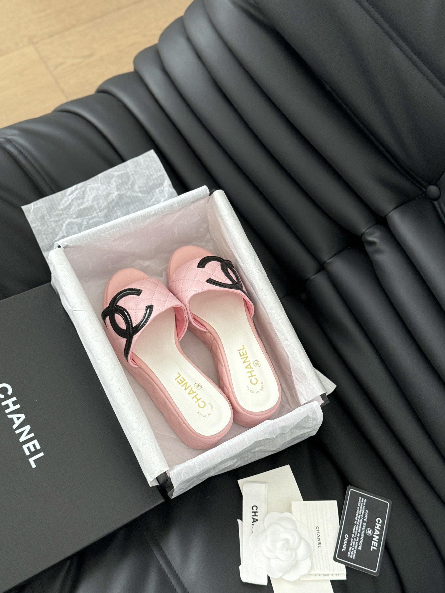 Chanel Zapatos Pantuflas Piel de oveja Seda Colección verano