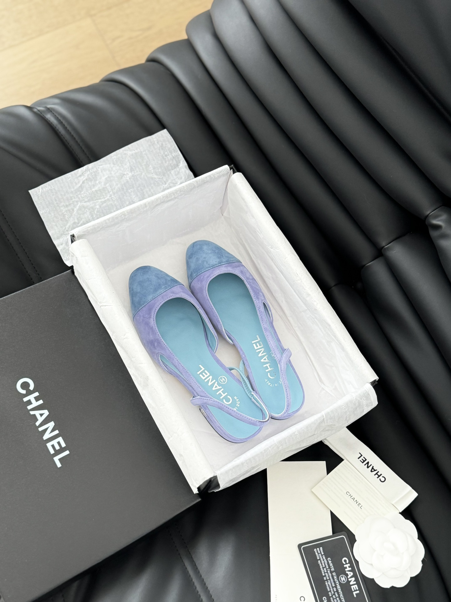 Was ist eine 1: 1 -Replik
 Chanel Schuhe Sandalen Rindsleder Schaffell