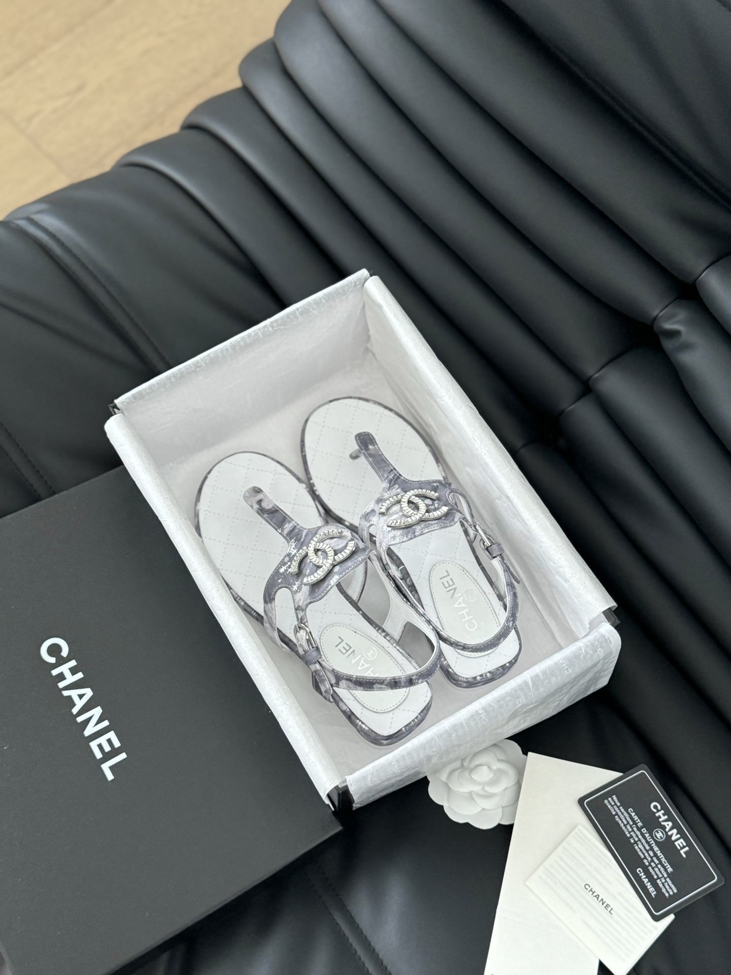 Chanel Perfect
 Schoenen Sandalen Echt leer Schapenvacht
