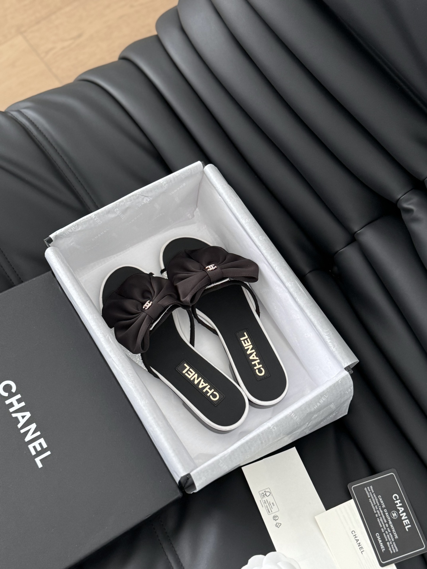 Chanel Zapatos Sandalias Pantuflas Dermis Piel de oveja Colección primavera – verano