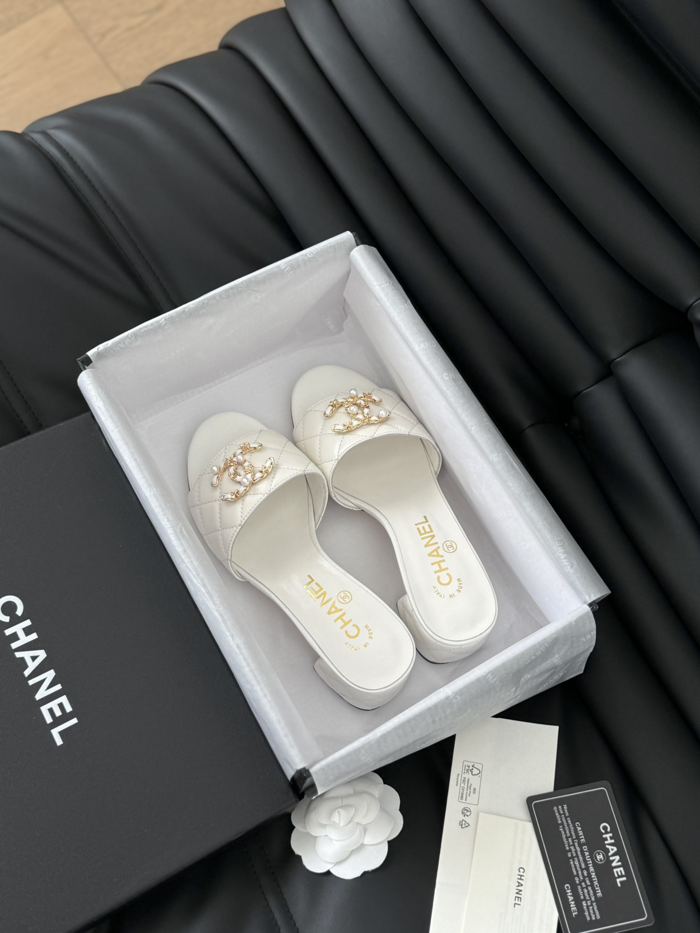 Chanel Alto
 Scarpe Pantofole Cuoio genuino Pelle di pecora Collezione Primavera/Estate