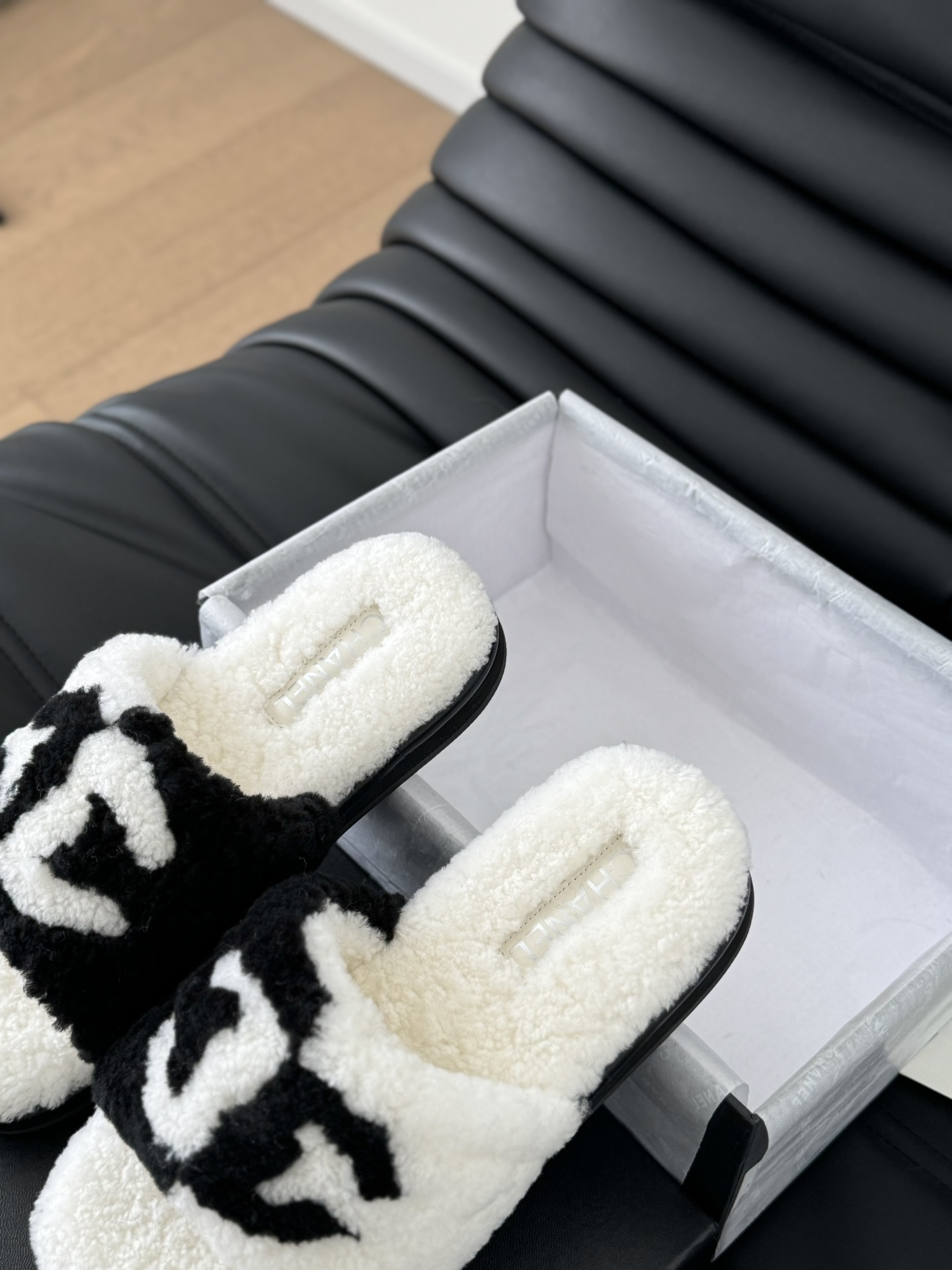 Chanel Classic Luxury Leather Shoe Loafer Ref 8