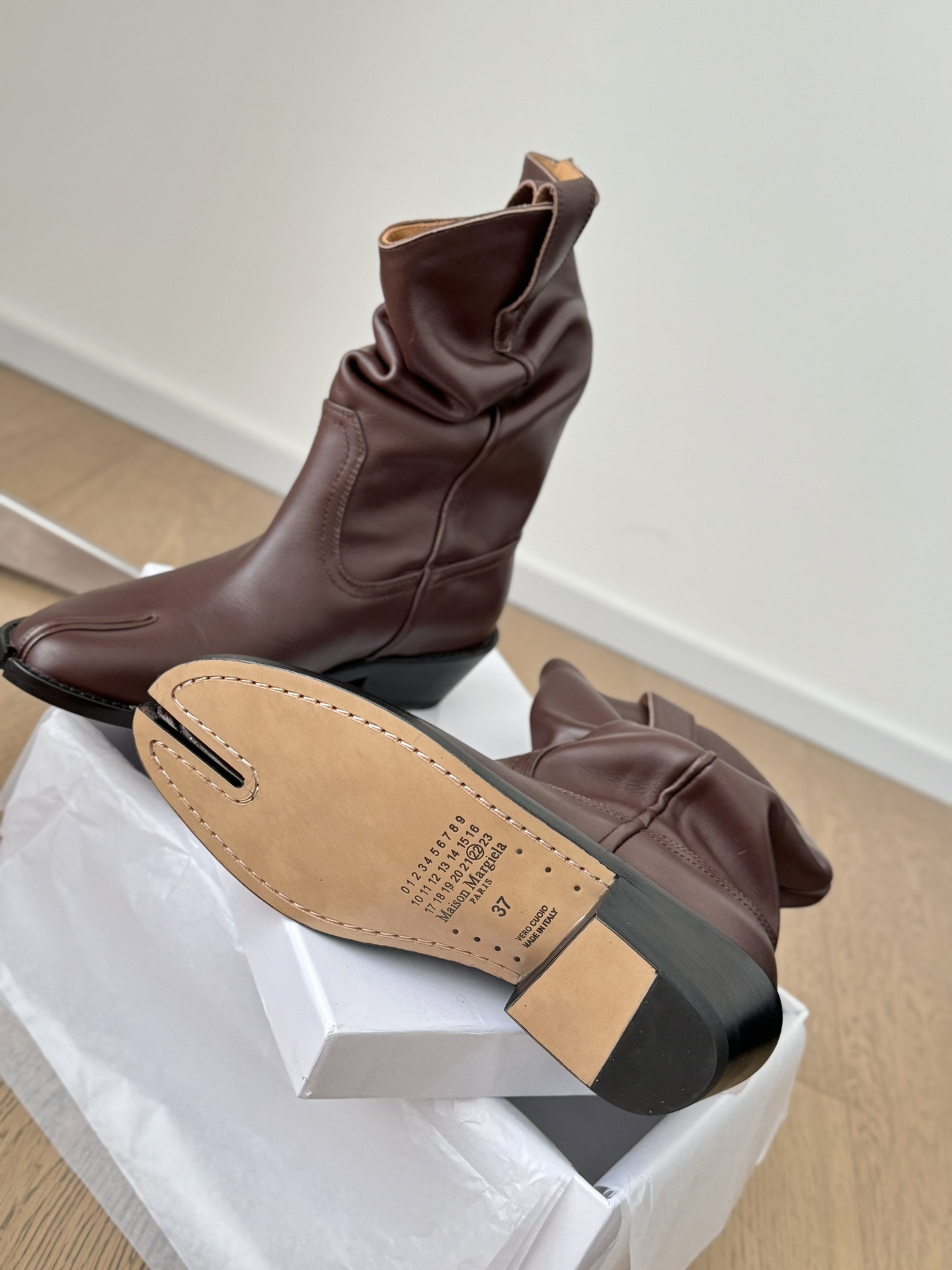 Cow Velvet and Skin Cowboy Boots: High-Quality Western Style, Various Sizes Available - 图片 9
