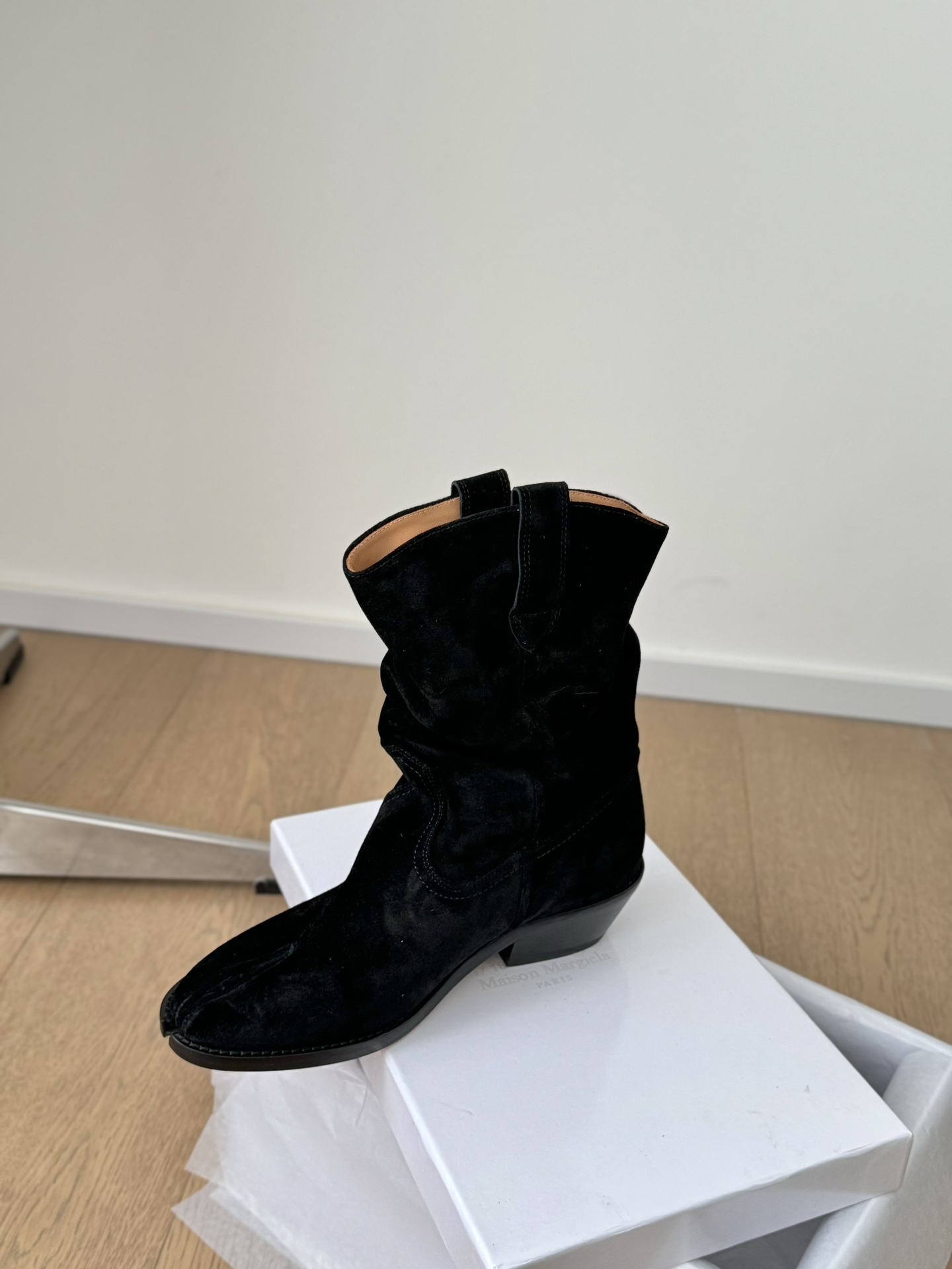 Western Cowboy Boots Sale: Cow Velvet, Cow Skin, High Quality Materials, Various Sizes - 图片 8