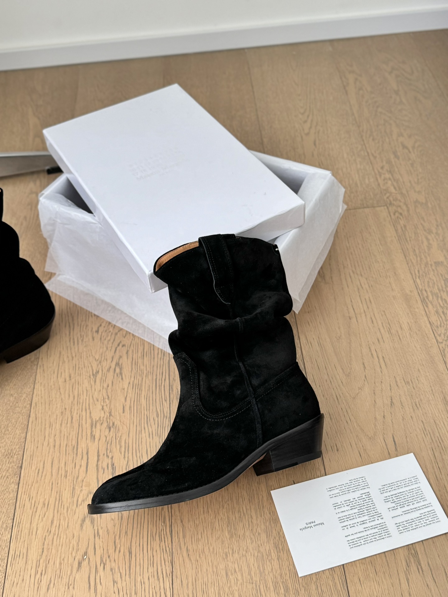 Western Cowboy Boots Sale: Cow Velvet, Cow Skin, High Quality Materials, Various Sizes - 图片 3