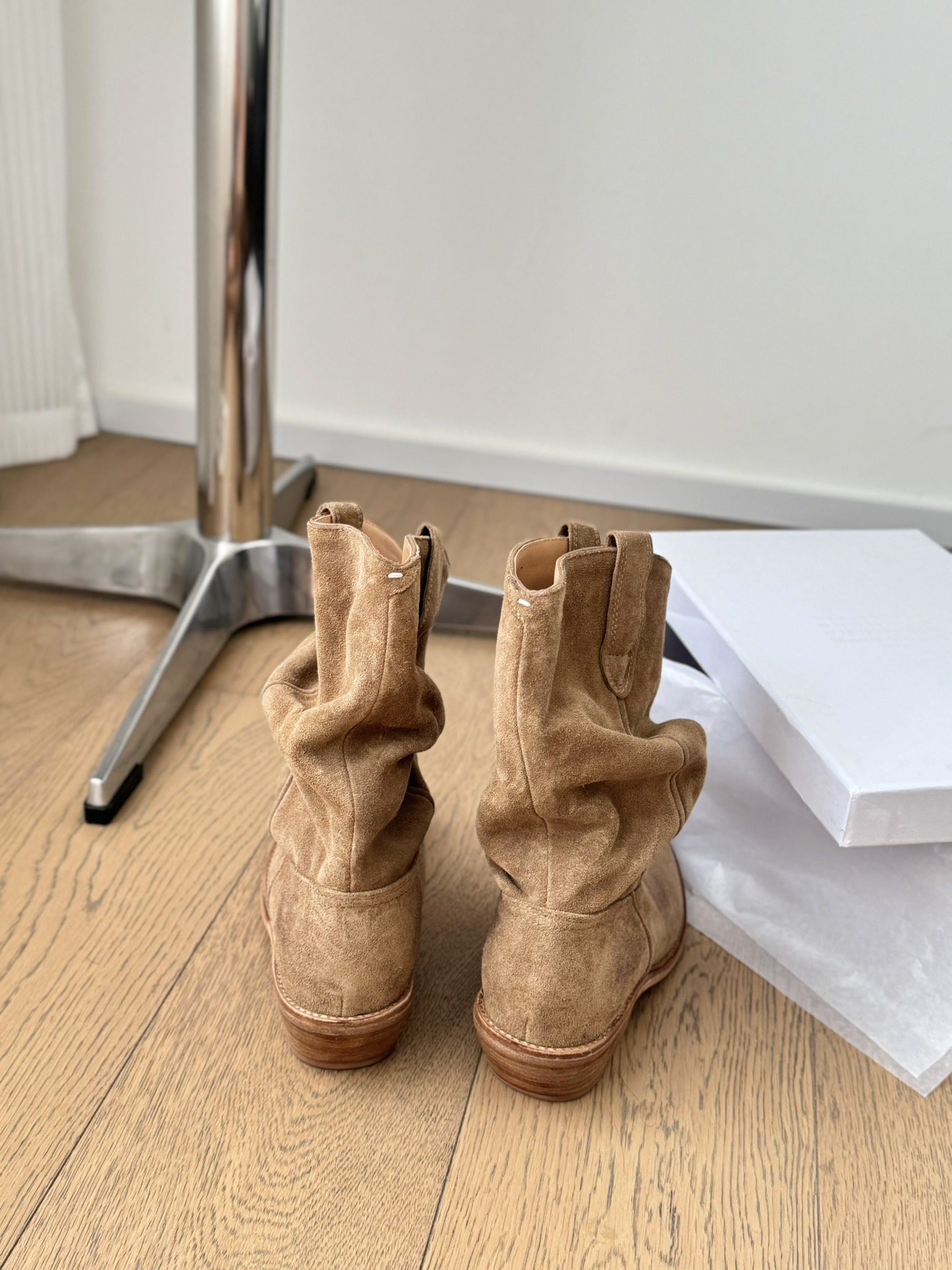 Western Cowboy Boots Sale: Cow Velvet, Cow Skin, High Quality Materials, Various Sizes - 图片 4