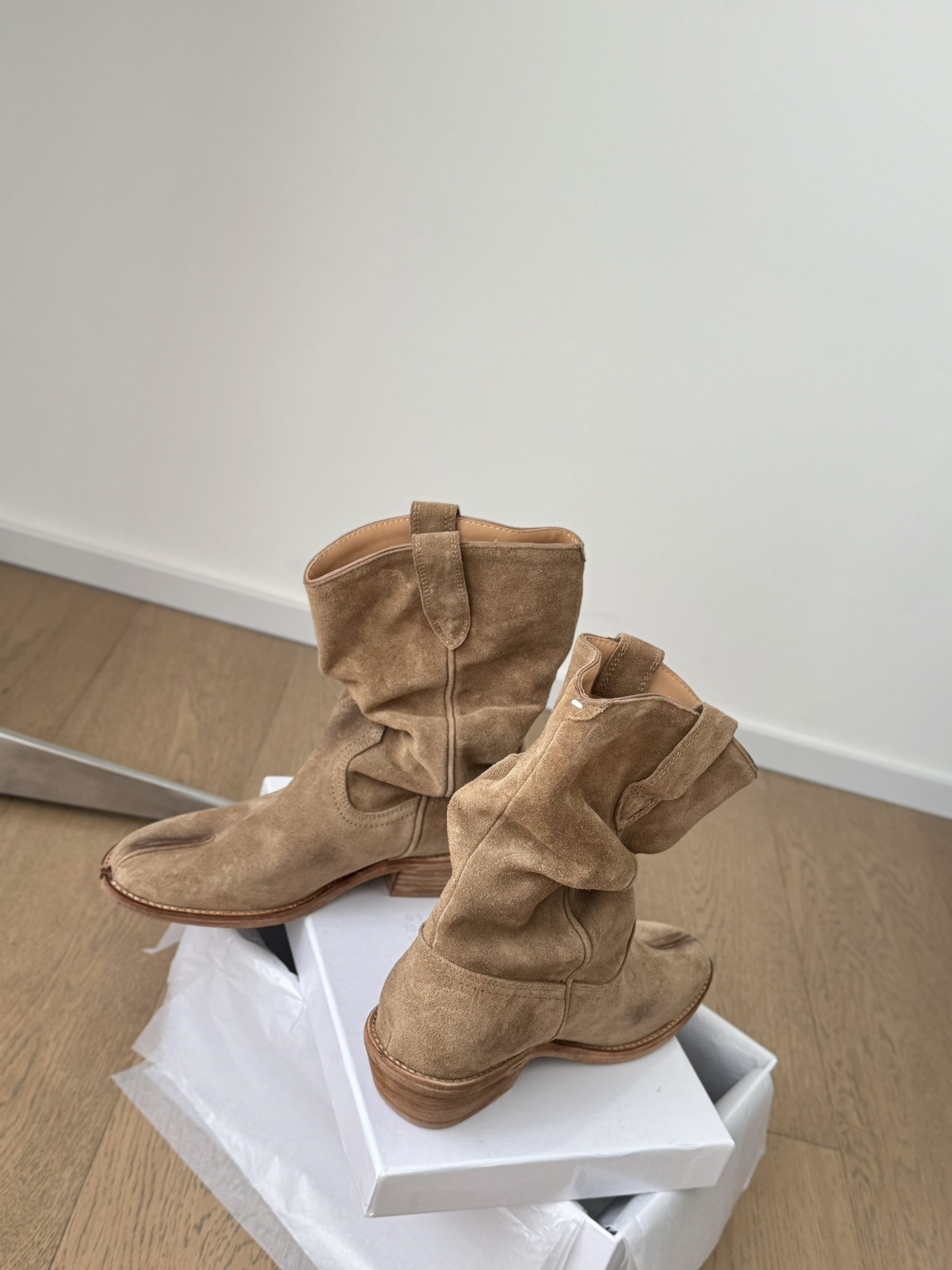 Western Cowboy Boots Sale: Cow Velvet, Cow Skin, High Quality Materials, Various Sizes - 图片 9