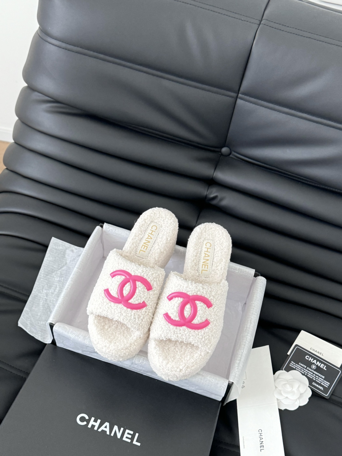 Chanel Zapatos Pantuflas Caucho Lana Colección otoño – invierno Casual