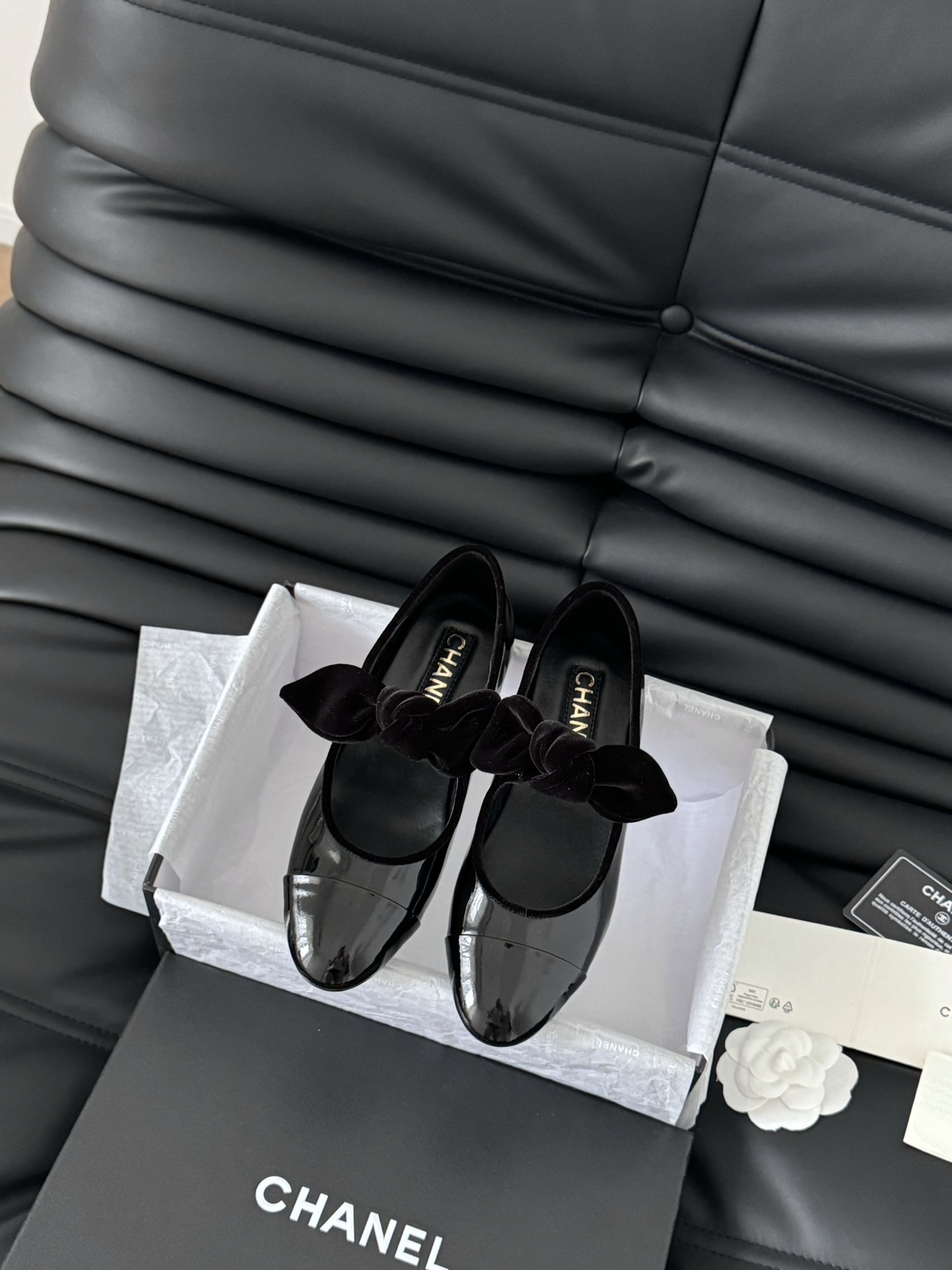 Chanel Scarpe Monostrato Designer falso
 Nero Bianco Pelle bovina Cuoio genuino di pecora Collezione Primavera