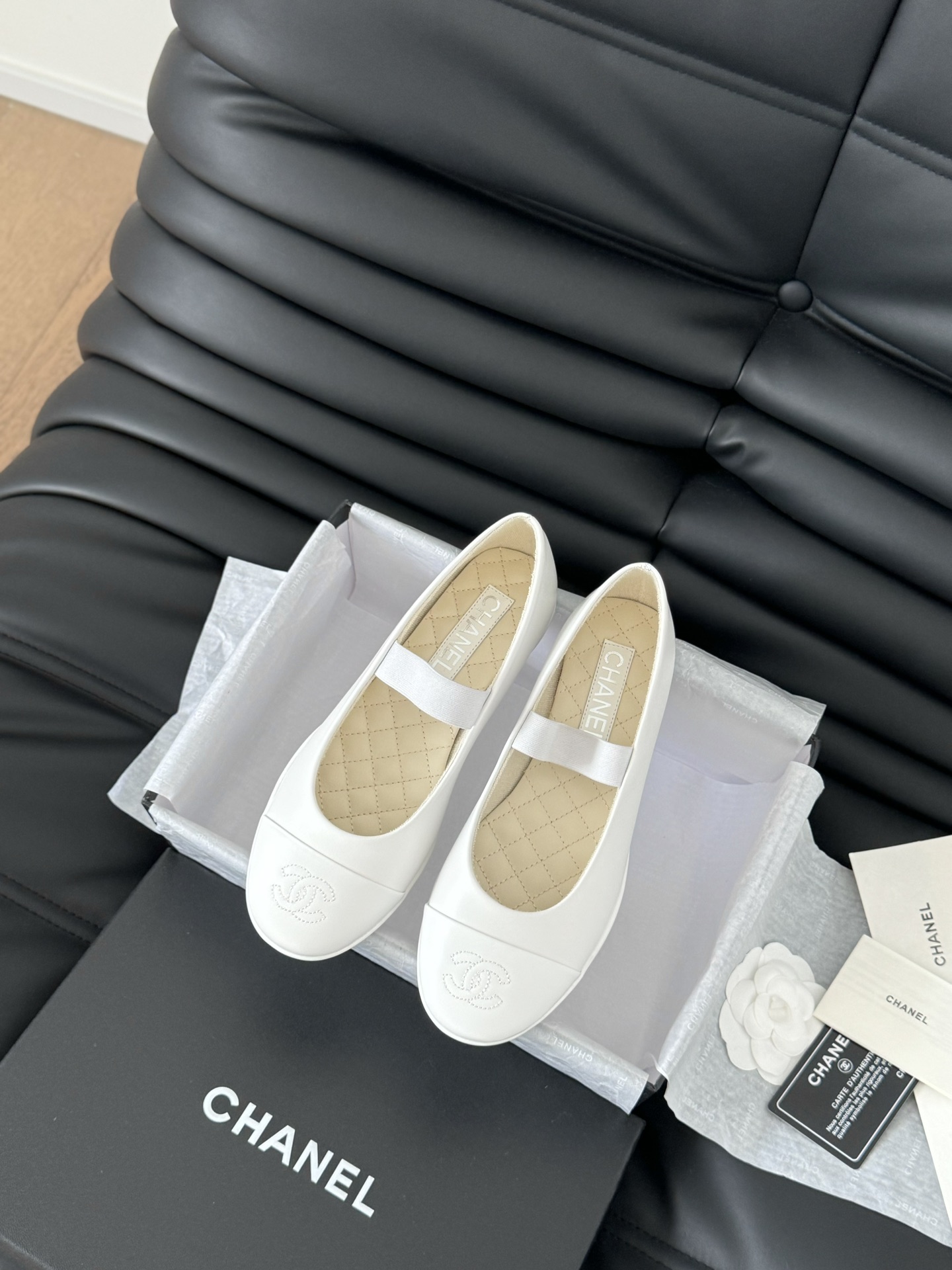 Chanel Scarpe Monostrato Cuoio genuino Pelle di pecora Collezione Primavera/Estate