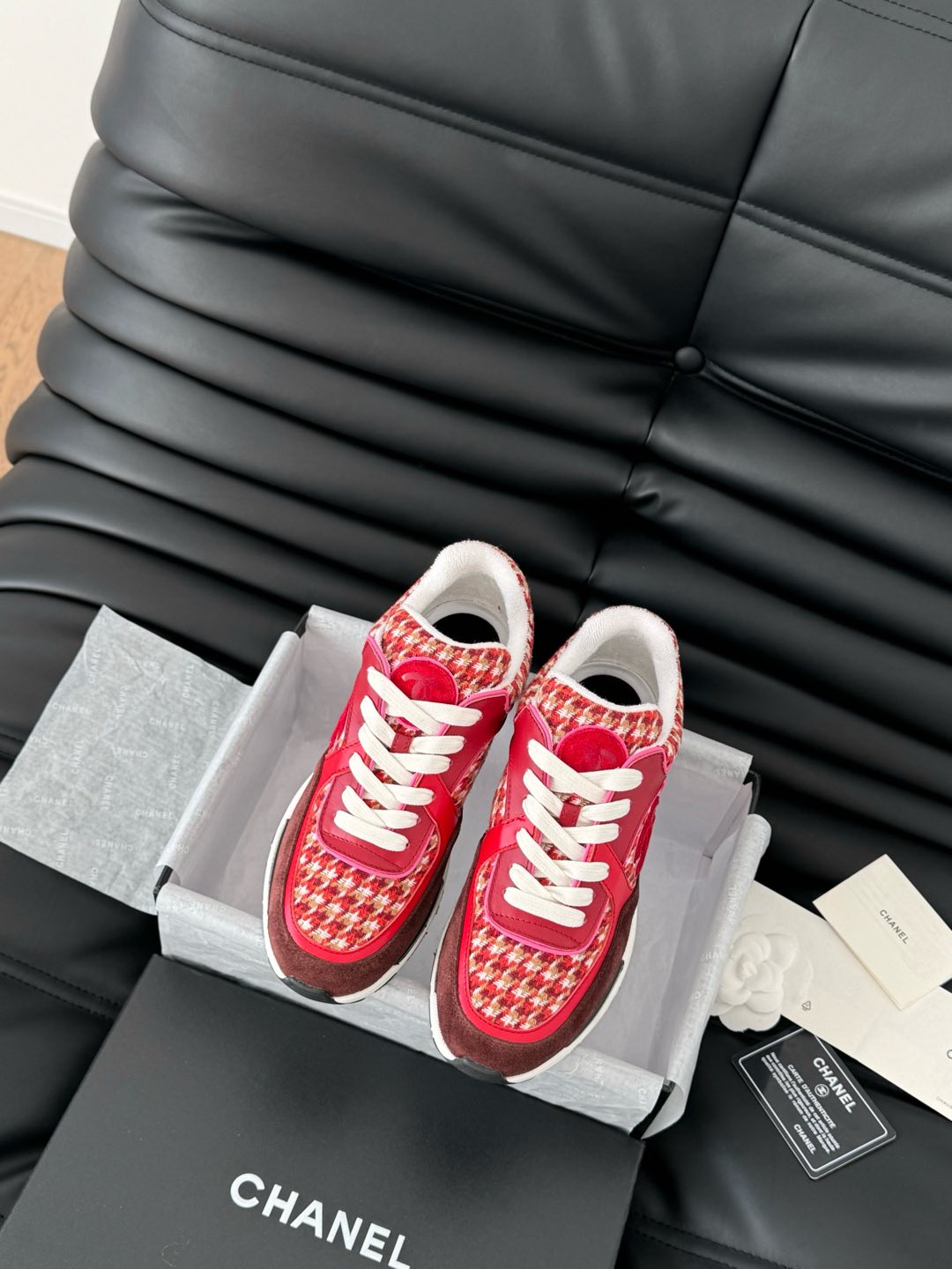 NO:129728,Chanel 25C new color sneakers, retro feel, leather terry towel cloth, soft and breathable. High-quality original bright sole Size: 35–40, casual shoes/sports shoes, chanel, sneakers19860909Chanel 25C新色运动鞋 复古感拉满,皮面拼毛巾布,柔软透气. 高品质原版亮光大底 Size:35–40,休闲鞋/运动鞋,chanel,sneakers,Women's Shoes