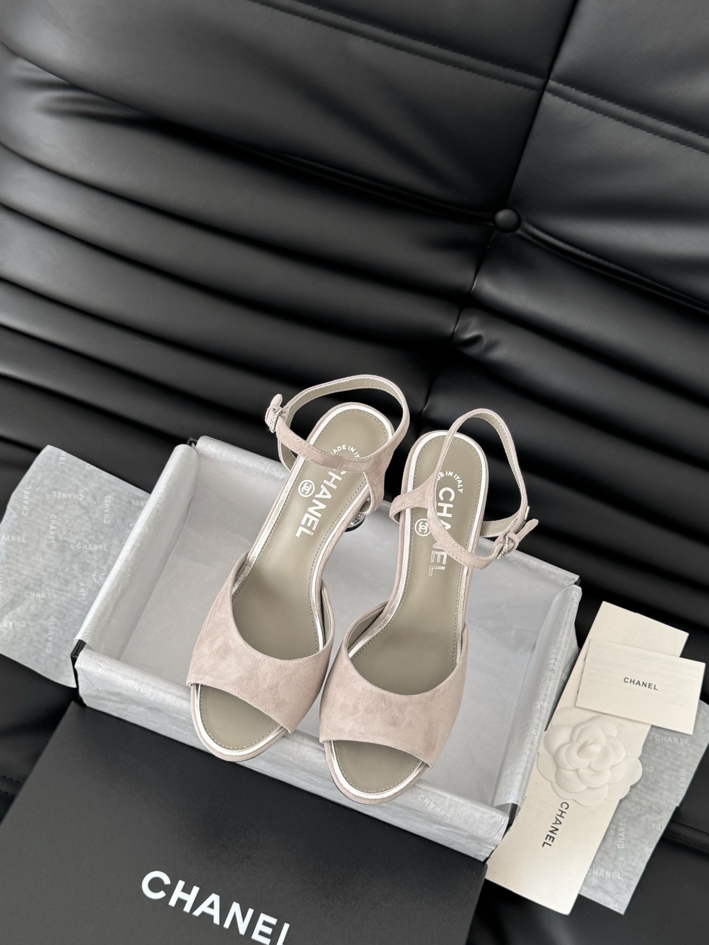 NO:265312,Chanel 25C new Mary Jane series, complete with complete series, high quality running and price, upper inner sheepskin, genuine leather outsole, original mold opening heel, height 8cm Size: 35-39 Other sizes are fixed, high heels, sandals, chanel, sandals, mary jane, high heels, sheepskin, Leather soles19860909Chanel 25C新款玛丽珍系列 全系列做齐 高品质跑量价 鞋面内里羊皮 真皮大底 原版开模后跟 高度8cm Size:35-39 其他码数定,高跟鞋凉鞋,chanel,sandals,mary jane,high heels,sheepskin,Leather soles,Women's Shoes