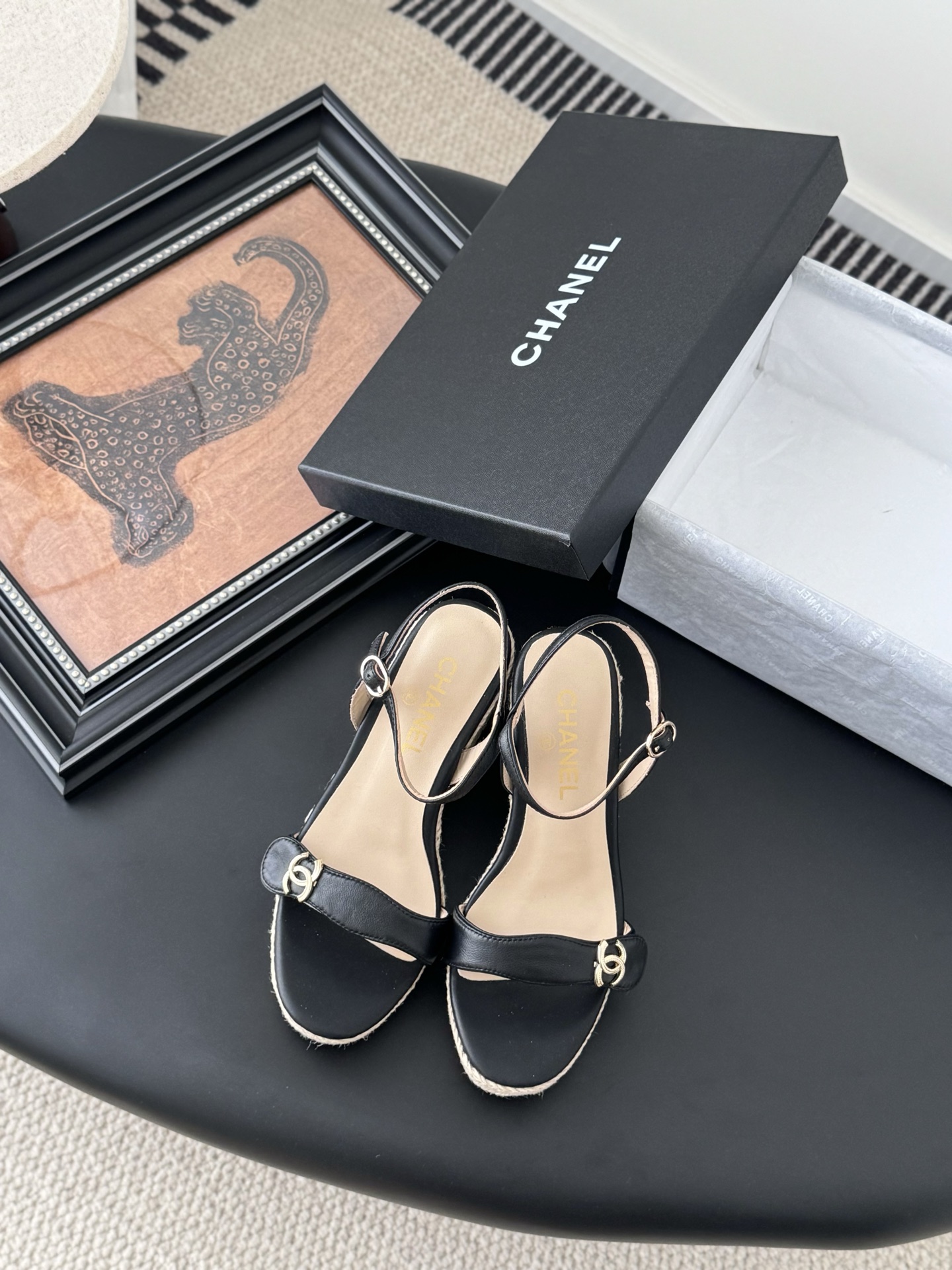NO:222875,Chanel 25C new wedge sandal series One-legged series Upper cowhide inner sheepskin Original outsole Size:35-39 40 set, sandals, chanel, sandals, cowhide, sheepskin19860909Chanel 25C新款坡跟凉鞋系列 一脚蹬系列 鞋面牛皮 内里羊皮 原版大底 Size:35-39 40定,凉鞋,chanel,sandals,cowhide,sheepskin,Women's Shoes