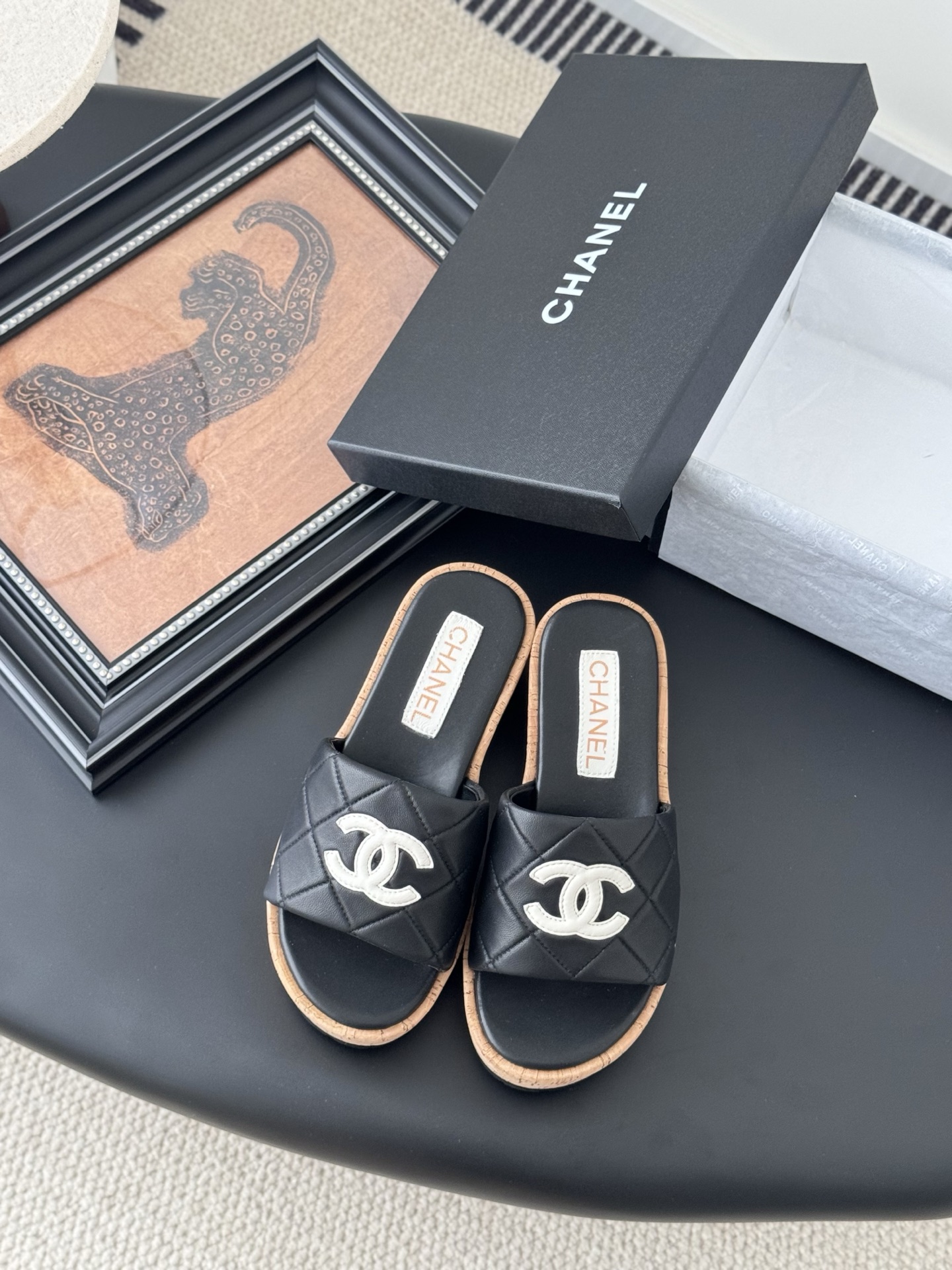 NO:222865,Chanel 25C new wedge slipper series One-legged pedal series Upper cowhide inner sheepskin Original outsole Size:35-39 40-custom, slippers, chanel, slippers, cowhide, sheepskin19860909Chanel 25C新款坡跟拖鞋系列 一脚蹬系列 鞋面牛皮 内里羊皮 原版大底 Size:35-39 40定,拖鞋,chanel,slippers,cowhide,sheepskin,Women's Shoes