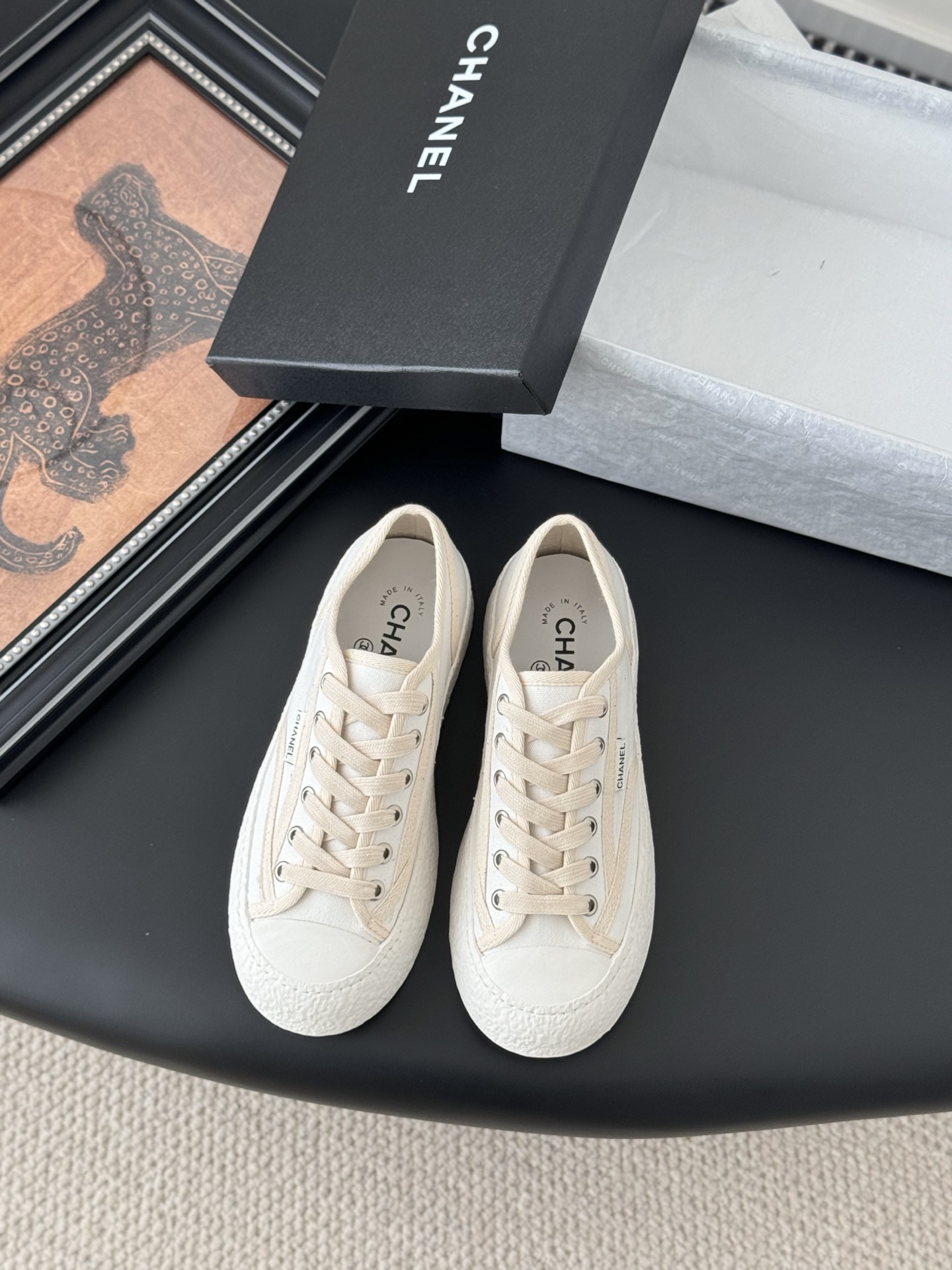 NO:233537,Chanel 25C new big-headed biscuit shoes, original development top version, authentic upper, consistent TPU outsole, non-ordinary version, rubber outsole Size: 35-39 Other sizes customized, casual shoes/sports shoes, chanel, sneakers19860909Chanel 25C新款大头饼干鞋 原版开发顶级版本 鞋面正品一致 TPU大底 非普通版本橡胶大底 Size:35-39 其他码数定做,休闲鞋/运动鞋,chanel,sneakers,Women's Shoes