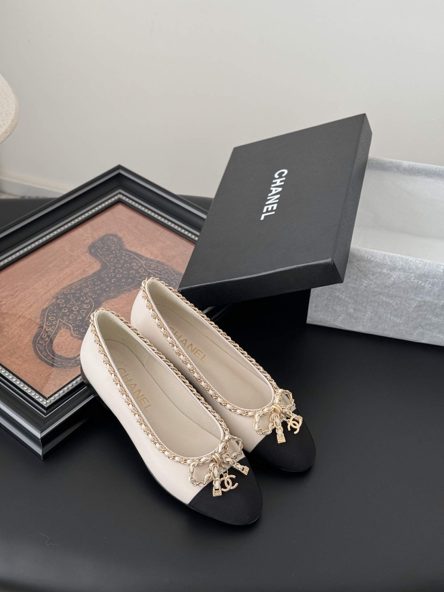 Chanel 25K Chain CC Block Heel Pumps, Classic Design, Comfortable Fit 8 i1743777482674 7926 0 6