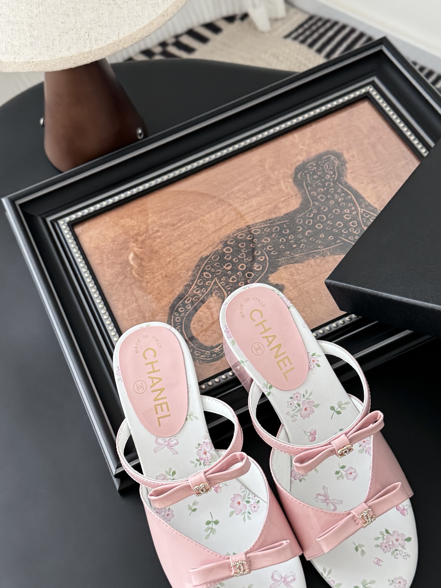 Chanel 2025P Pink Leather Bow Heeled Sandals - Elegant Comfort & Style 8 i1743857721431 8467 0 6