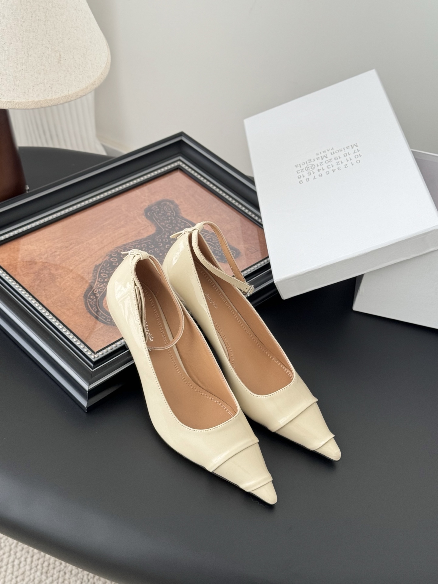Maison Margiela MM6 Tabi Split-Toe Leather Pumps with Ankle Strap 8 i1744128168194 8738 0 6
