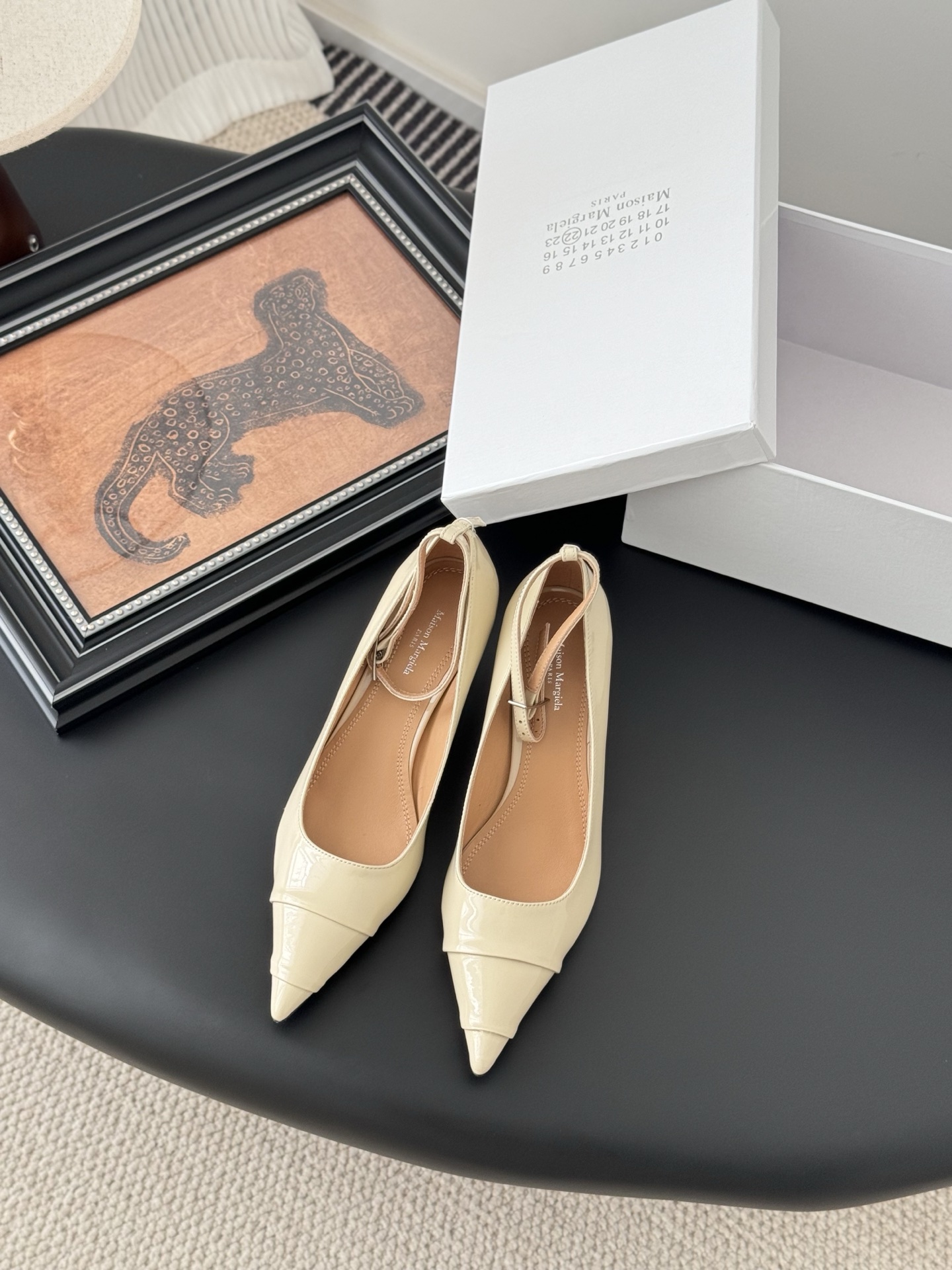 Maison Margiela MM6 Tabi Split-Toe Leather Pumps with Ankle Strap 3 i1744128168210 6240 0 0