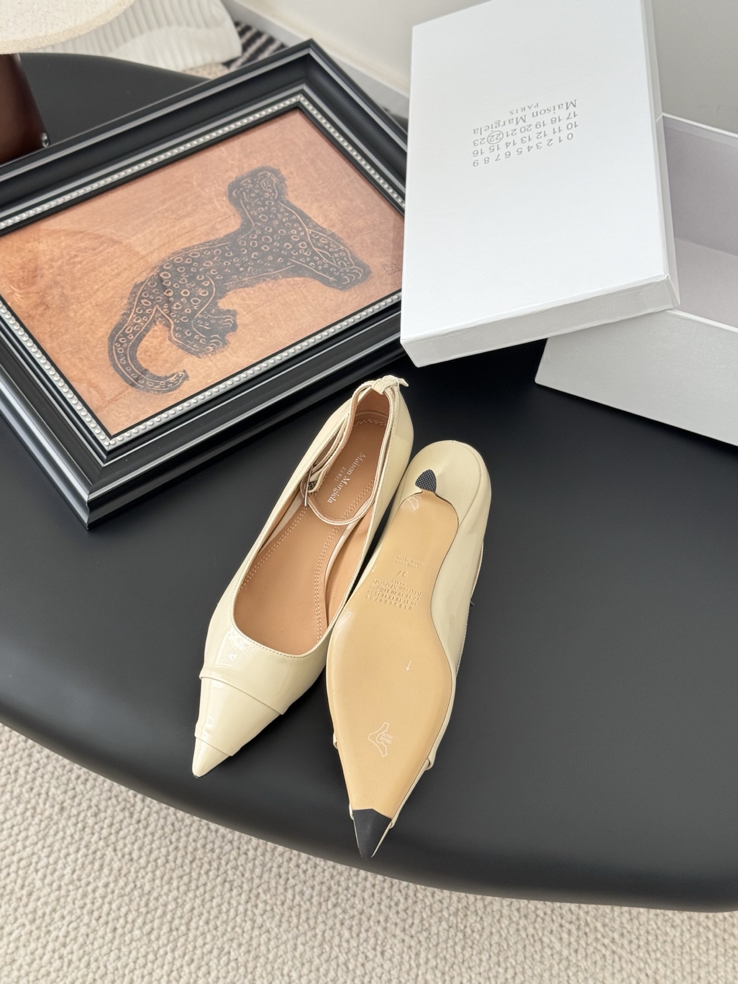 Maison Margiela MM6 Tabi Split-Toe Leather Pumps with Ankle Strap 5 i1744128168216 6481 0 3