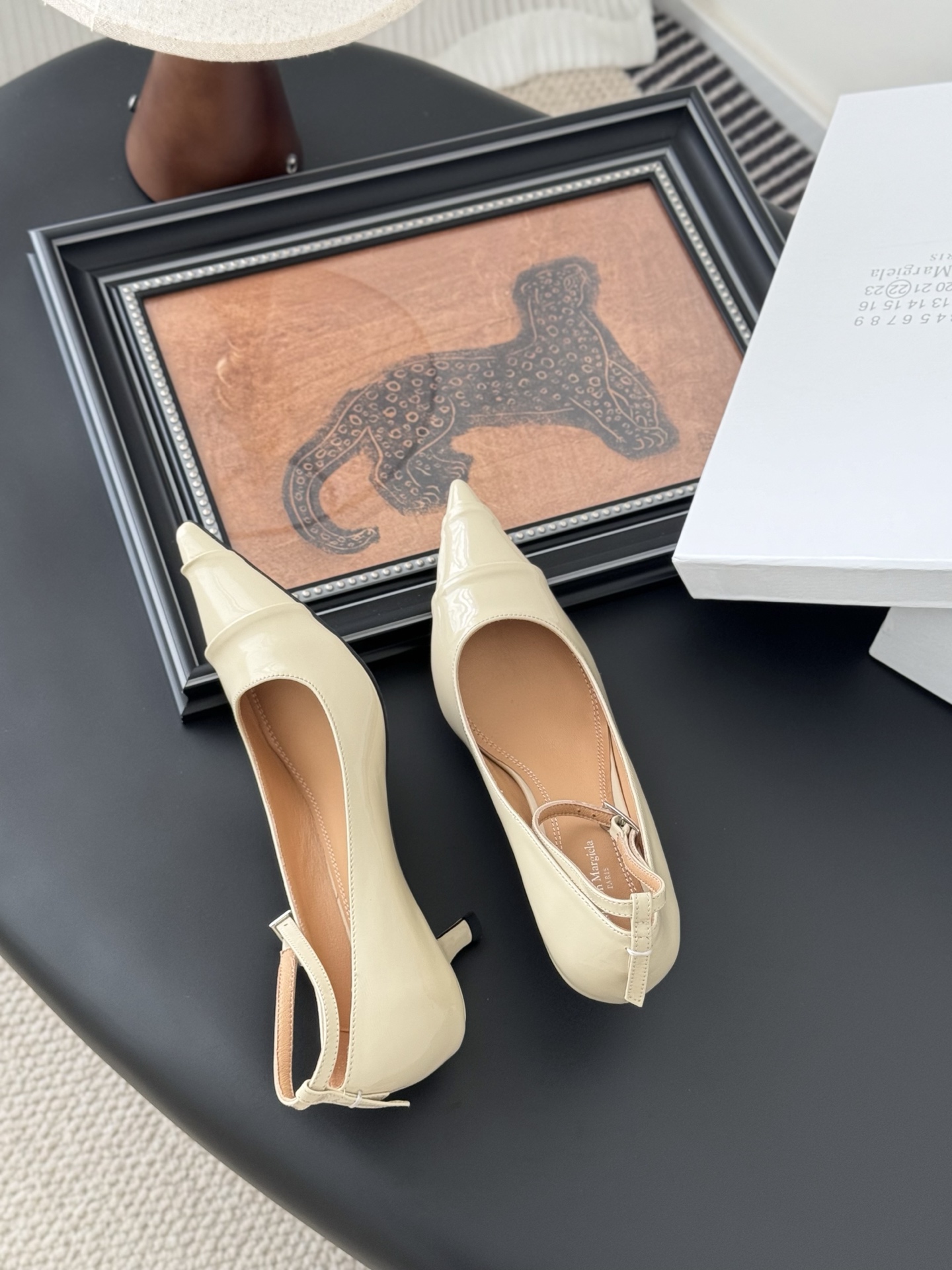 Maison Margiela MM6 Tabi Split-Toe Leather Pumps with Ankle Strap 10 i1744128169165 2900 0 8