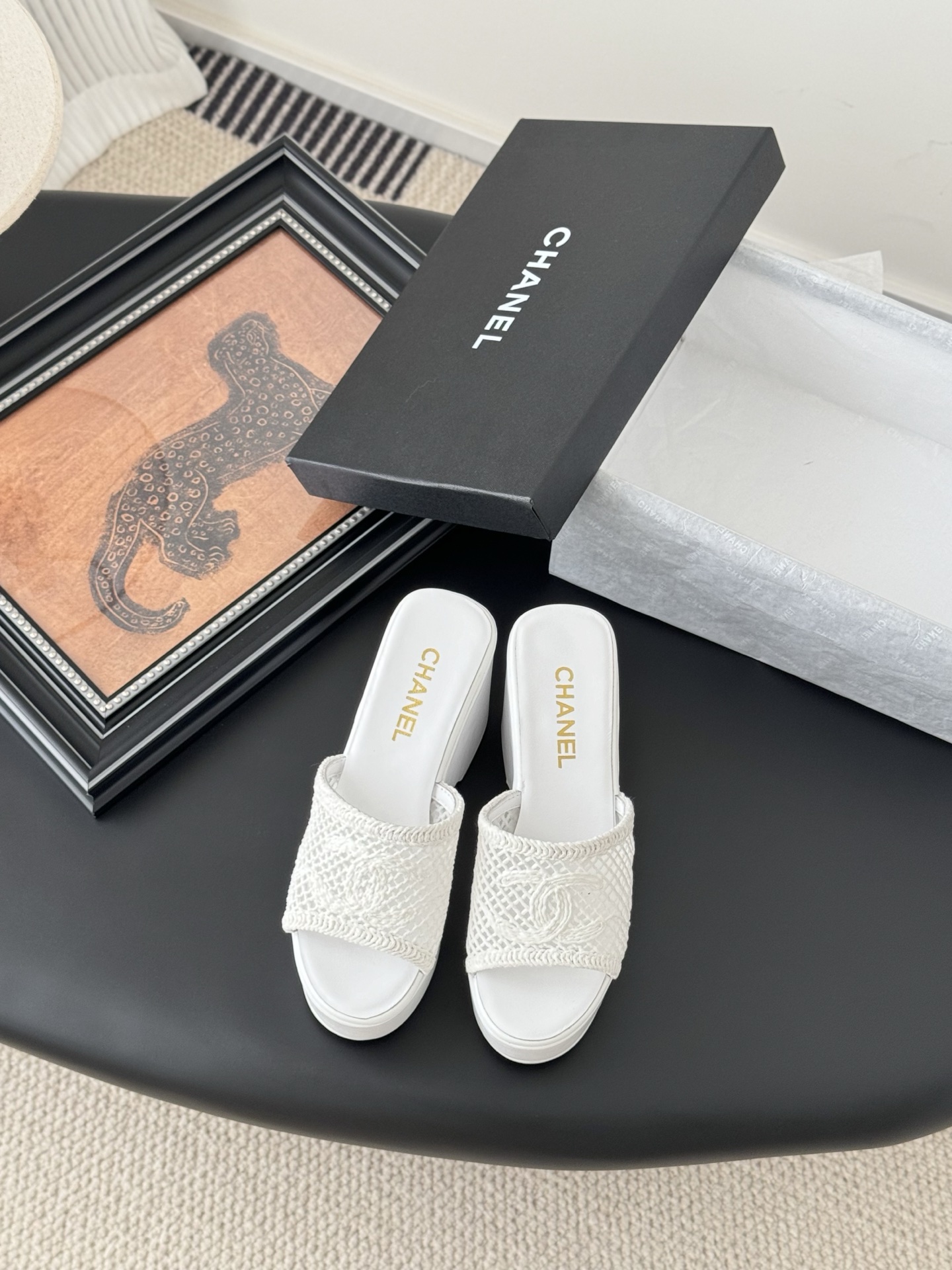 Chanel 25P Runway Platform Sandals White Embroidery Lambskin Leather 3 i1744128300531 3609 0 0