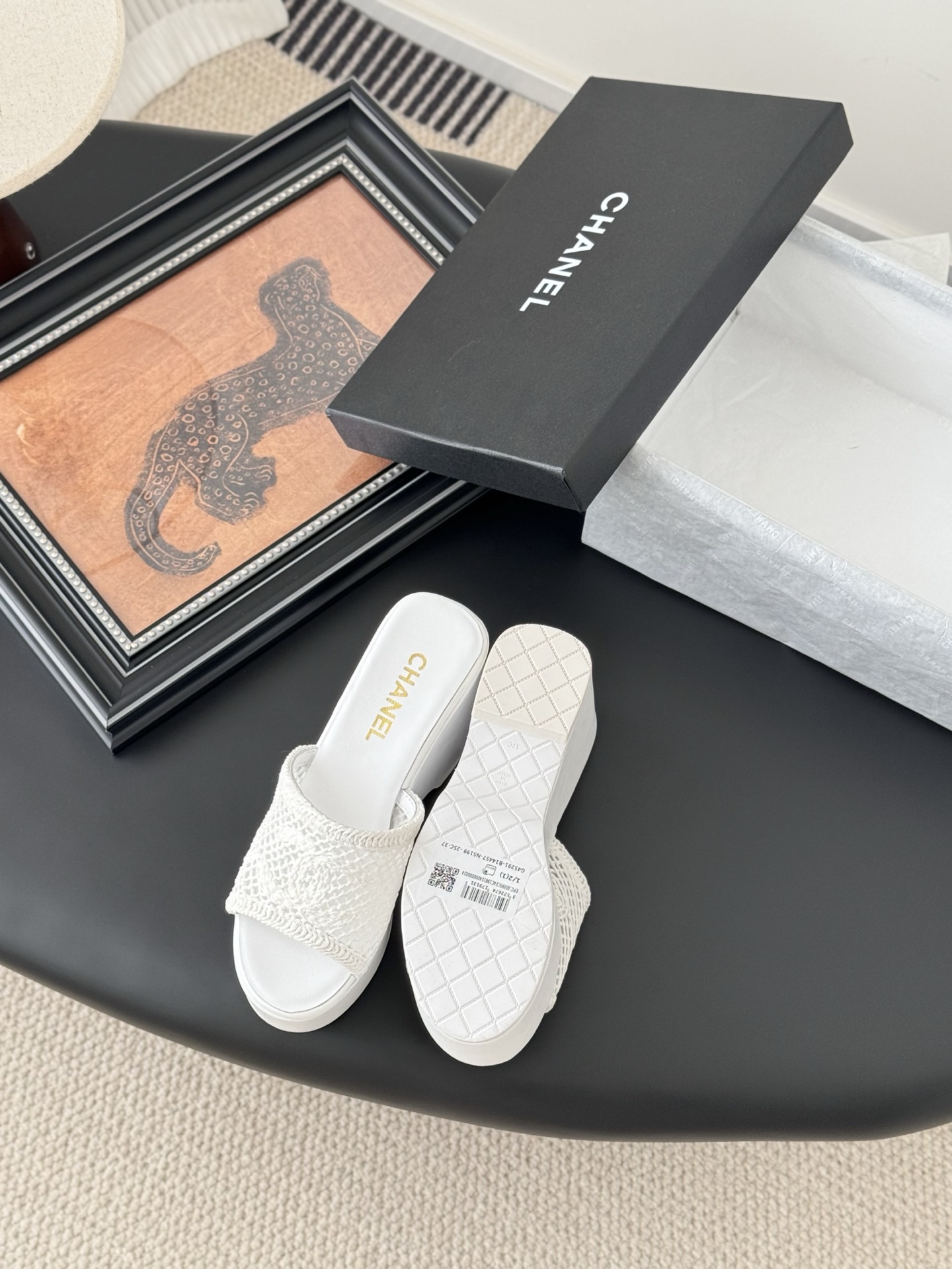 Chanel 25P Runway Platform Sandals White Embroidery Lambskin Leather 5 i1744128301428 7962 0 3