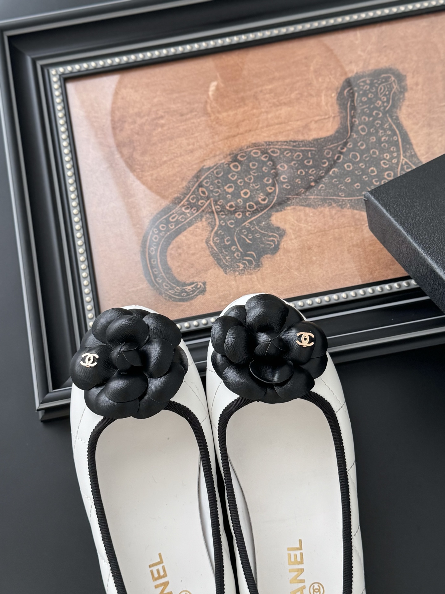 Chanel 25K Camellia Ballet Flats - Elegant Lambskin Leather Shoes 8 i1745772739028 7940 0 6