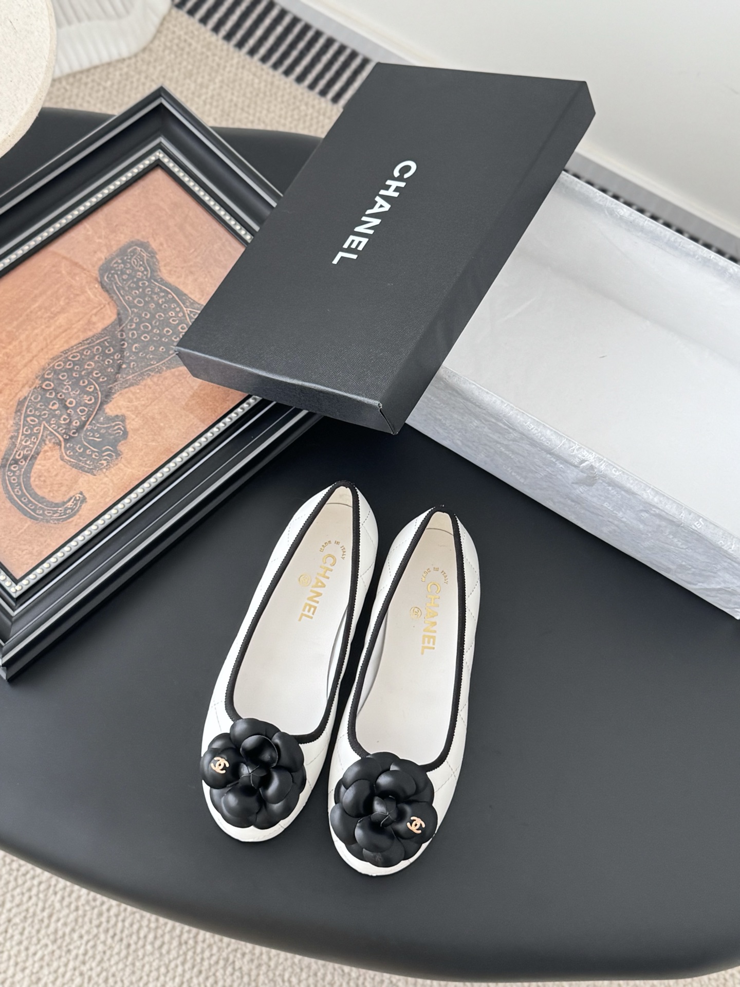 Chanel 25K Camellia Ballet Flats - Elegant Lambskin Leather Shoes 3 i1745772739034 3190 0 0