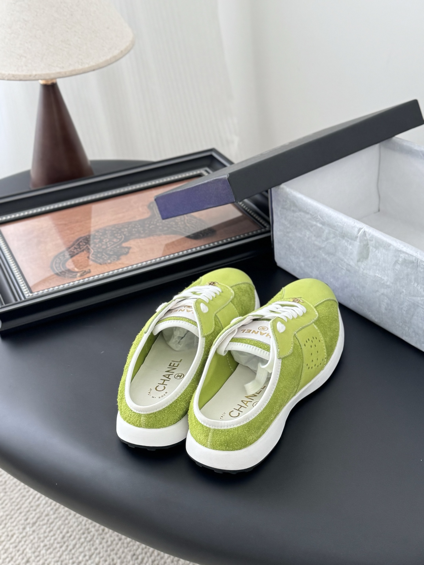 Chanel 25C New Sporty Casual Mules - Versatile White Sneakers, Logo Detail 4 i1745936884918 612 0 2