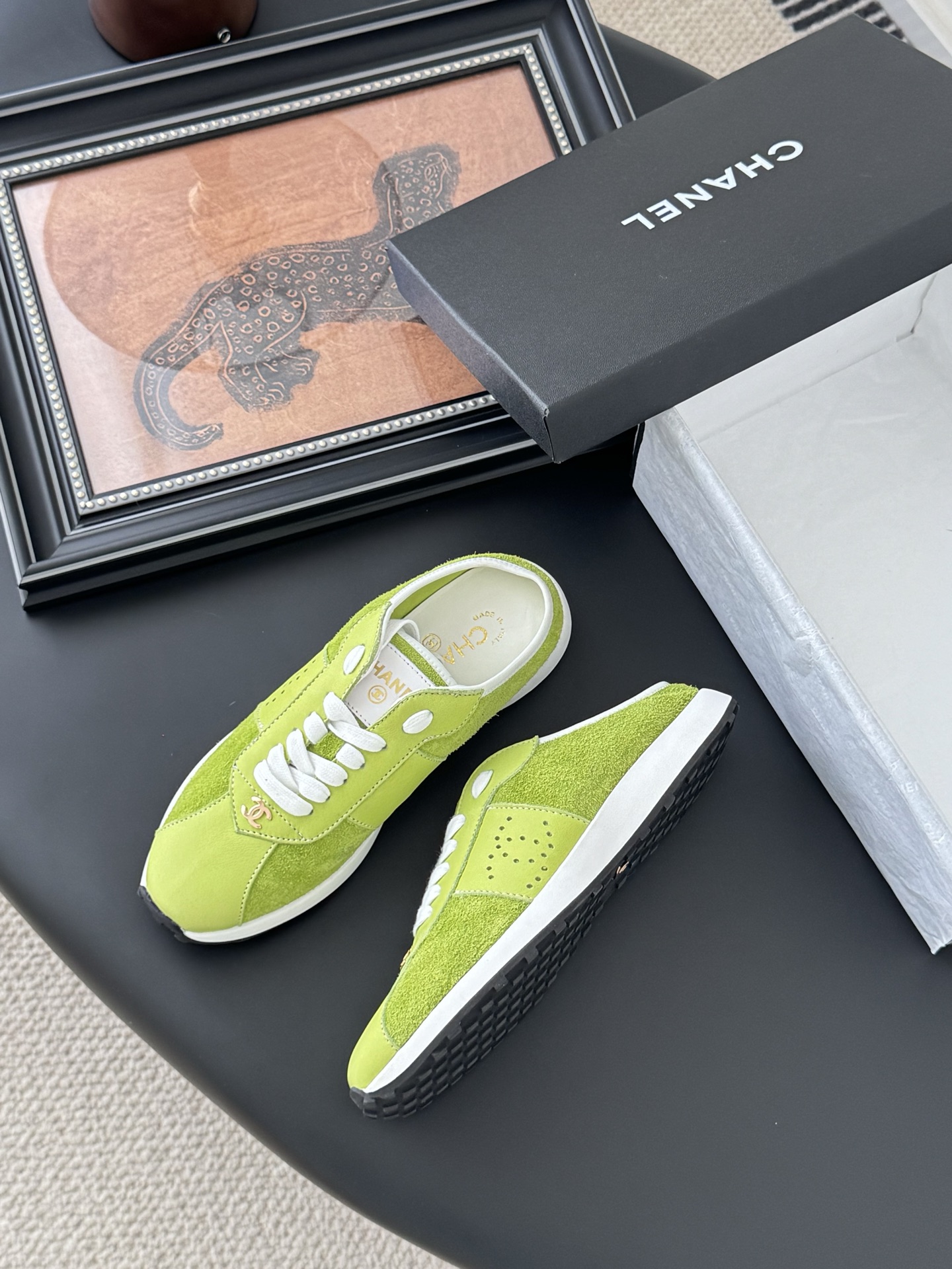 Chanel 25C New Sporty Casual Mules - Versatile White Sneakers, Logo Detail 5 i1745936885986 4040 0 3