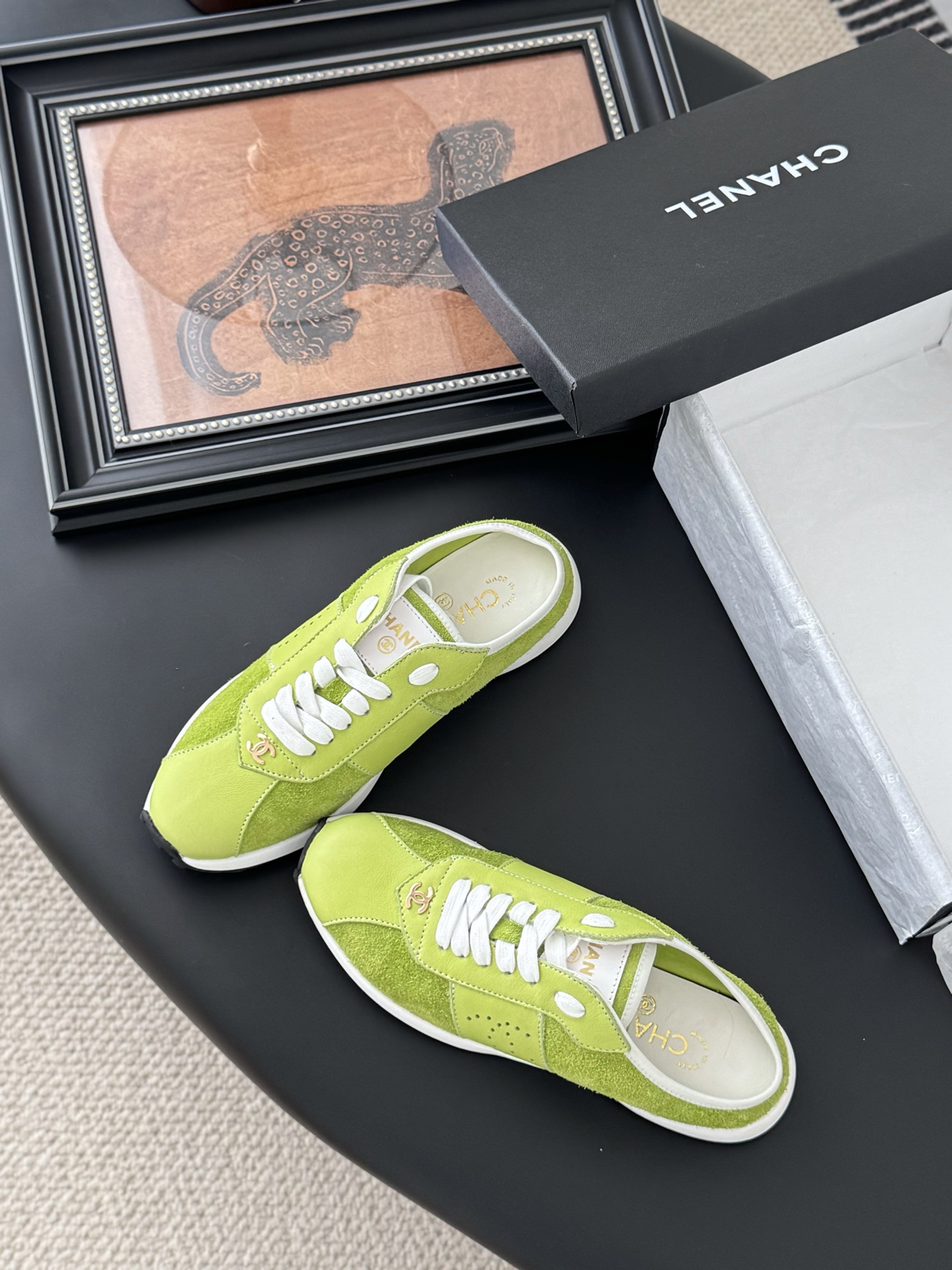 Chanel 25C New Sporty Casual Mules - Versatile White Sneakers, Logo Detail 7 i1745936886019 5717 0 5