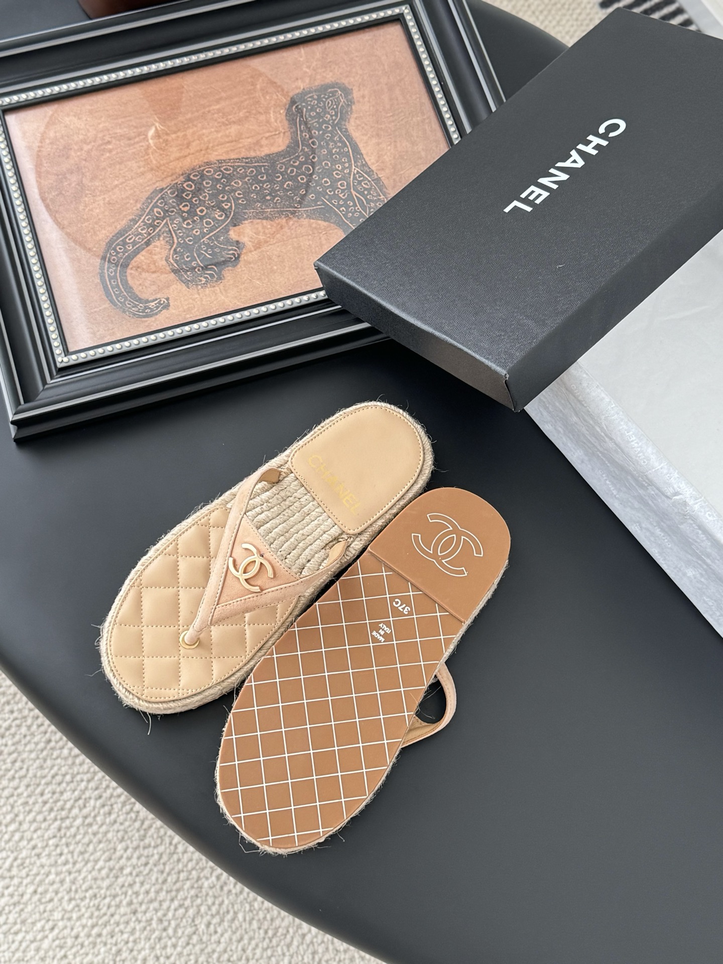 Chanel 25P Quilted Lambskin Espadrille Thong Sandals - High Quality 7 i1746273227964 1083 0 4