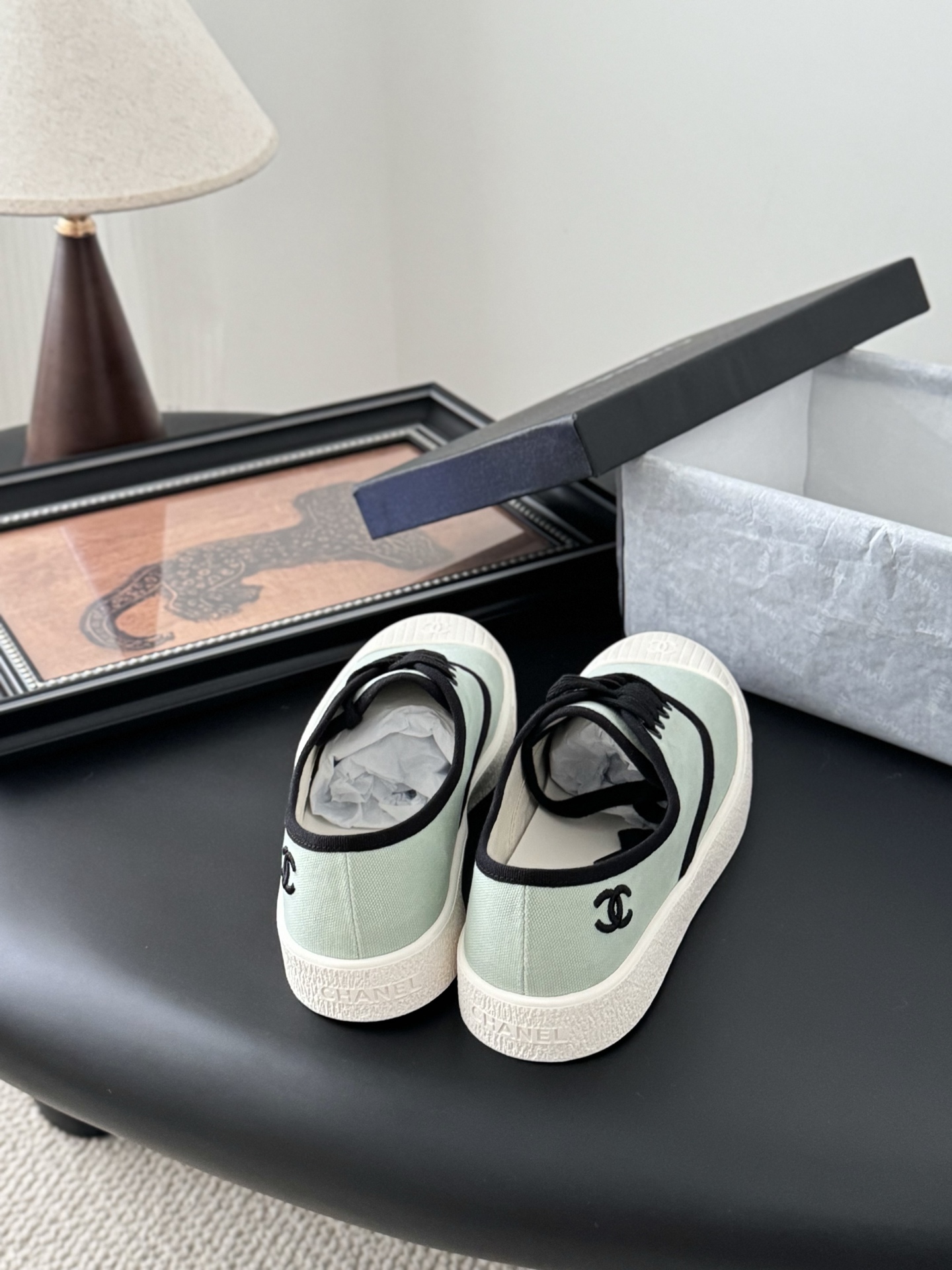 Chanel P620 小白鞋 - ヴィンテージ感溢れるデザイン