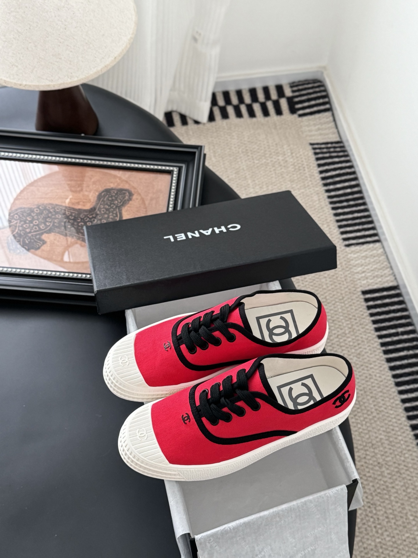 Chanel P620 配白色飞机盒 Vintage感満載の小白鞋