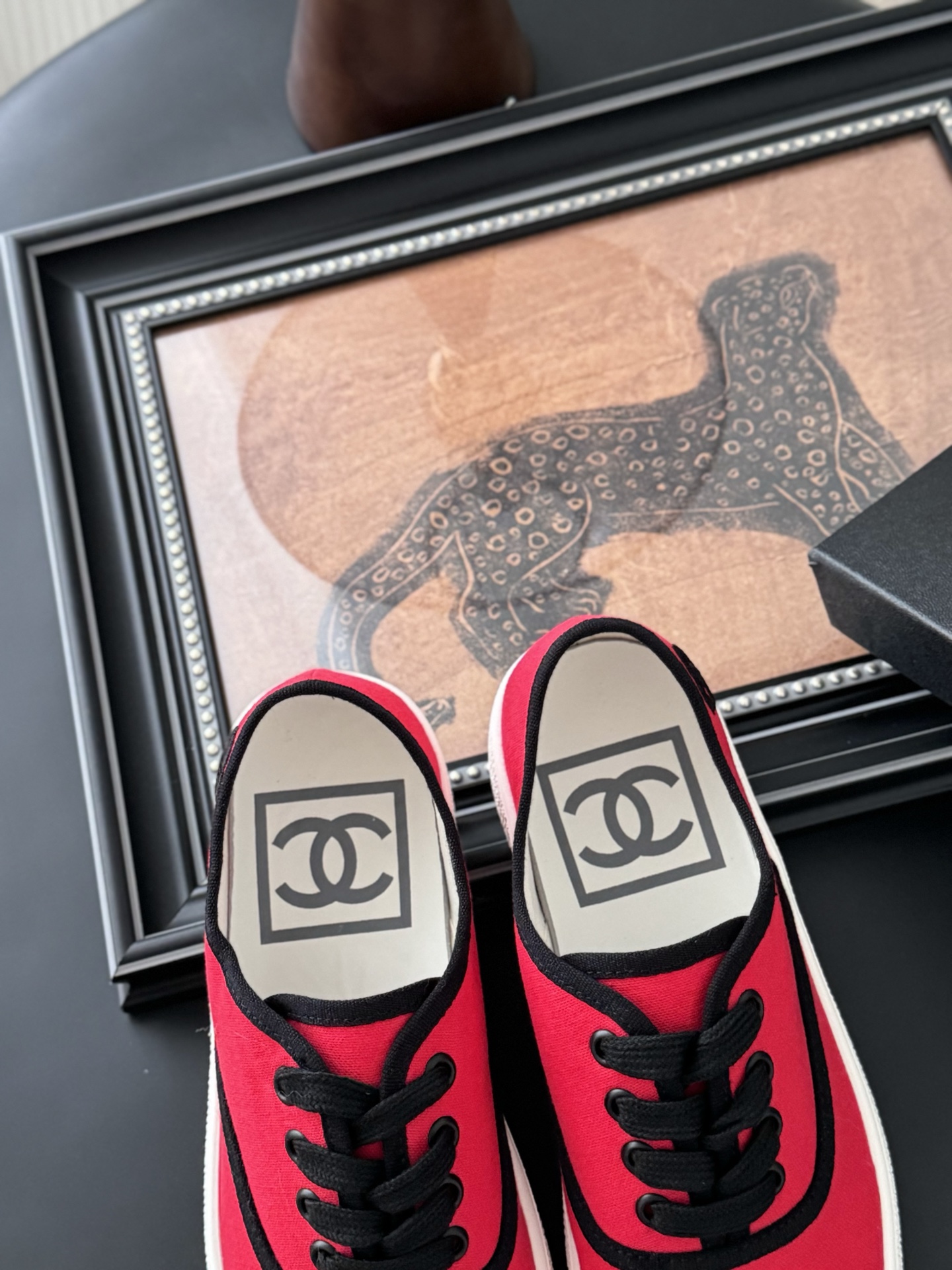 Chanel P620 配白色飞机盒 Vintage感満載の小白鞋