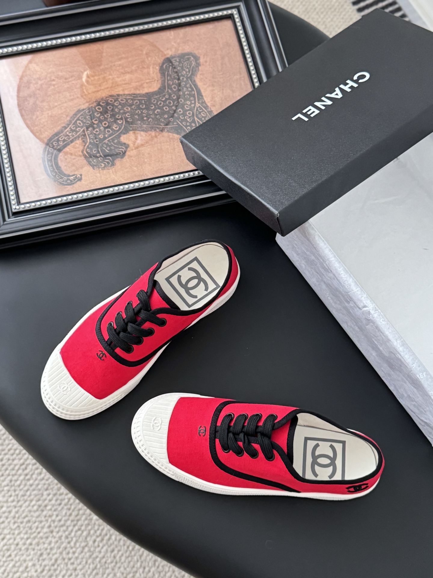 Chanel P620 配白色飞机盒 Vintage感満載の小白鞋