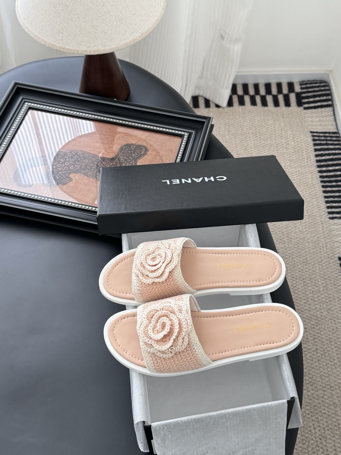Chanel 25K Camellia Knit Sandals: Exquisite Design, Luxurious Comfort 2 i1746730412294 5323 0 8