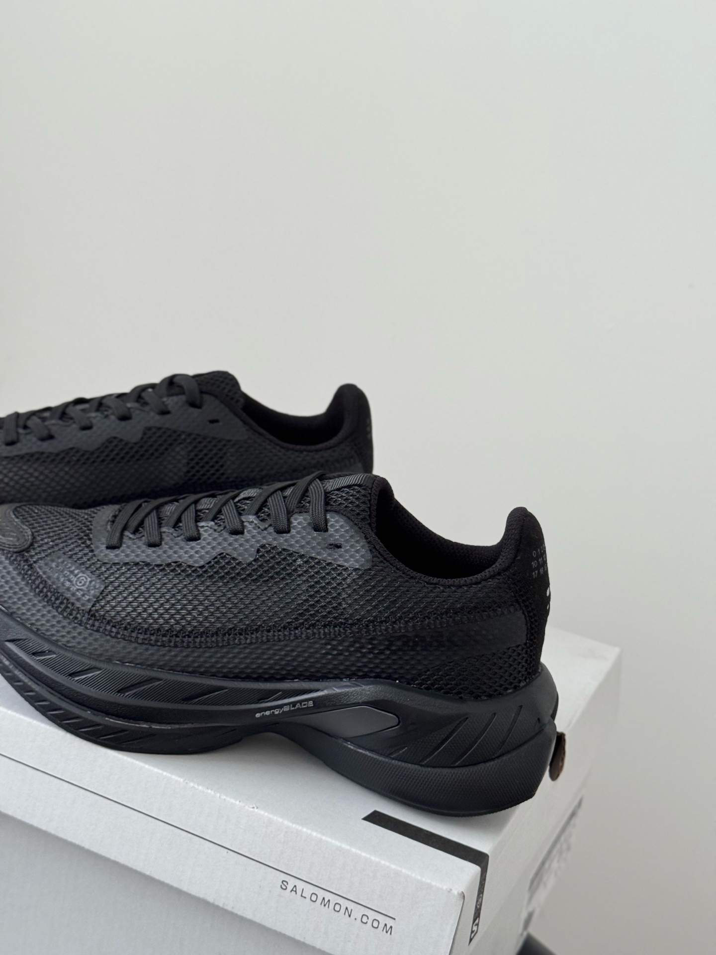 P725 MM6 X Salomon 2025 Recreational Shoes: Original, High-Quality Joint Development - 图片 7