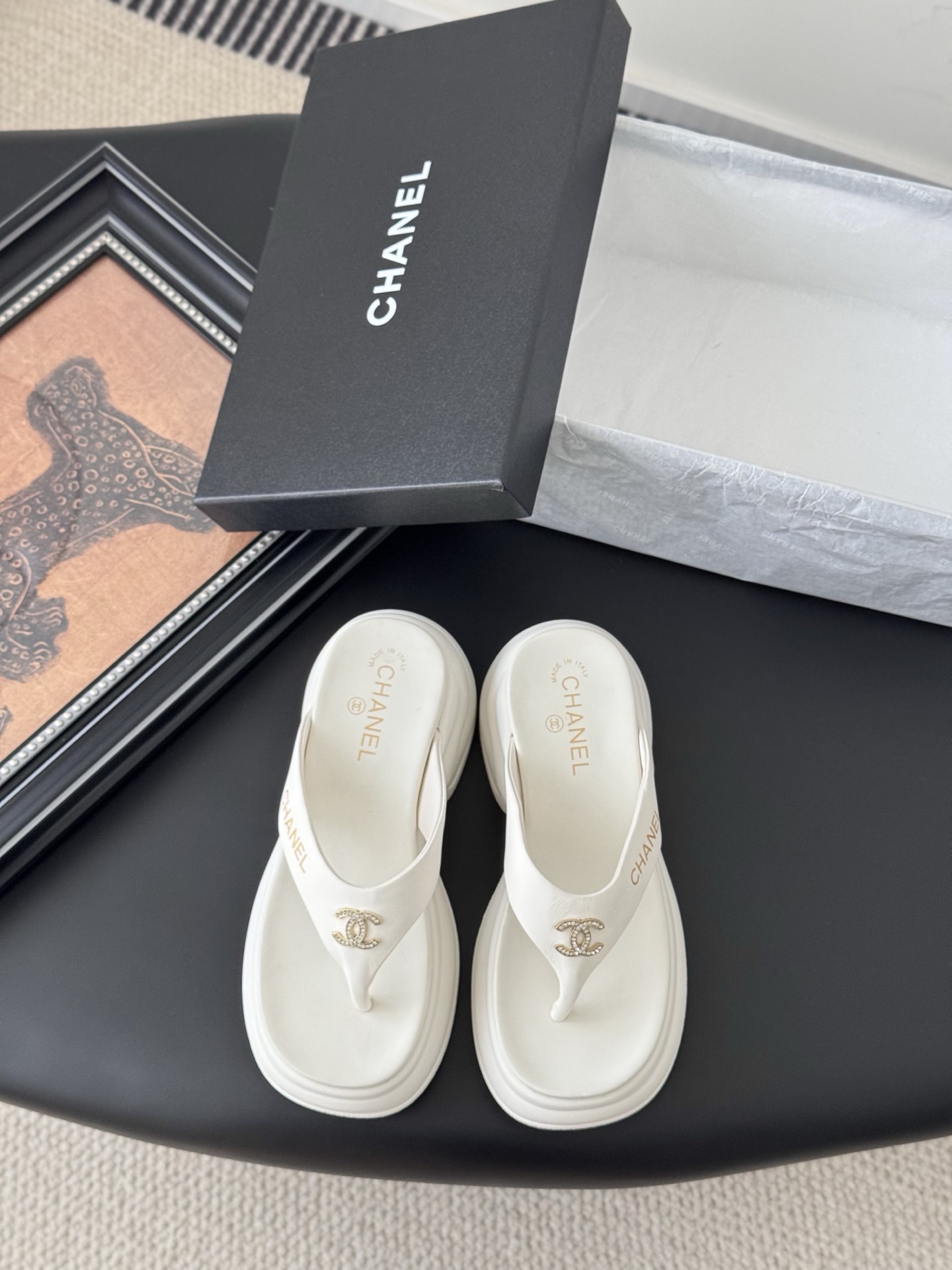 NO:411932,Chanel 25C new wedge slipper series One-legged pedal series TPU original outsole Size: 35-39 40 set, high heels slippers, chanel, high heels, slippers19860909Chanel 25C新款坡跟拖鞋系列 一脚蹬系列 TPU 原版大底 Size:35-39 40定,高跟鞋拖鞋,chanel,high heels,slippers,Women's Shoes