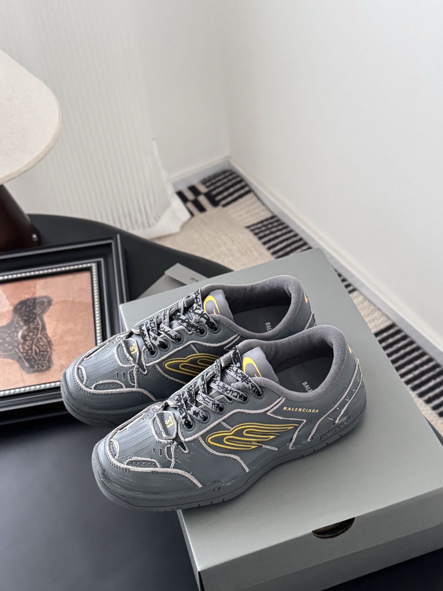 Title: Balenciaga Hamptons Leisure Shoes Review Summary: Balenciaga P888 Hamptons leisure shoes with cool design, graffiti, and sizes 35-44. - 图片 9