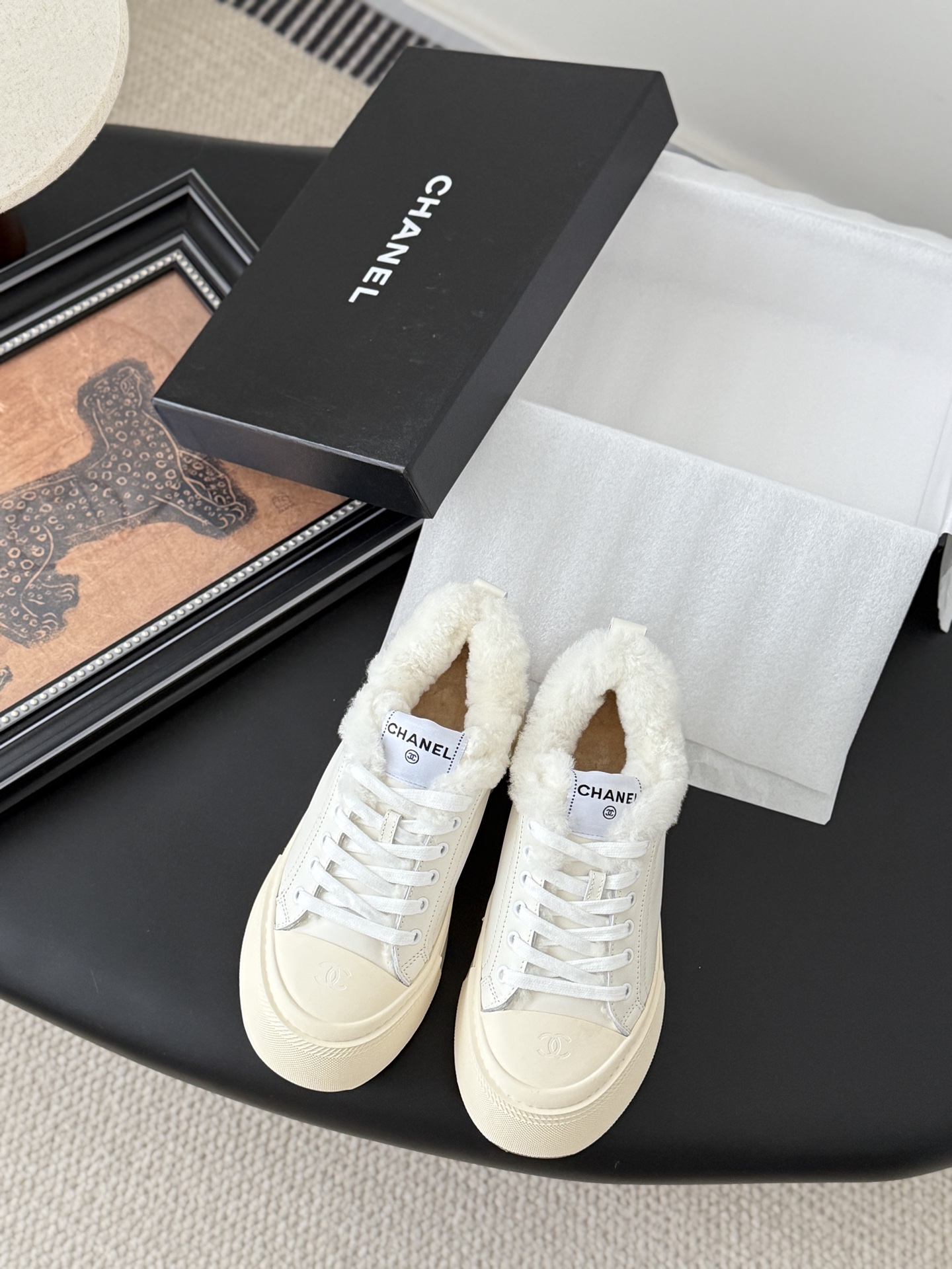 NO:467366,Chanel top quality thick-soled sponge cake casual shoes Recommended upper cowhide, casual and versatile, thick sole height increases by 5cm, sheepskin footbed, original PTU rubber combination sole!  Desirable and non-slip, invincible temperament on the feet, super comfortable Size: 35-40, casual shoes/sports shoes, chanel, sneakers, cowhide, sheepskin19860909Chanel 顶级品质厚底松糕休闲鞋 推荐款鞋面牛皮 休闲又百搭 厚底内增高5cm 羊皮垫脚 原版PTU橡胶组合大底！耐穿防滑 上脚无敌气质 超舒适  Size:35-40,休闲鞋/运动鞋,chanel,sneakers,cowhide,sheepskin,Women's Shoes