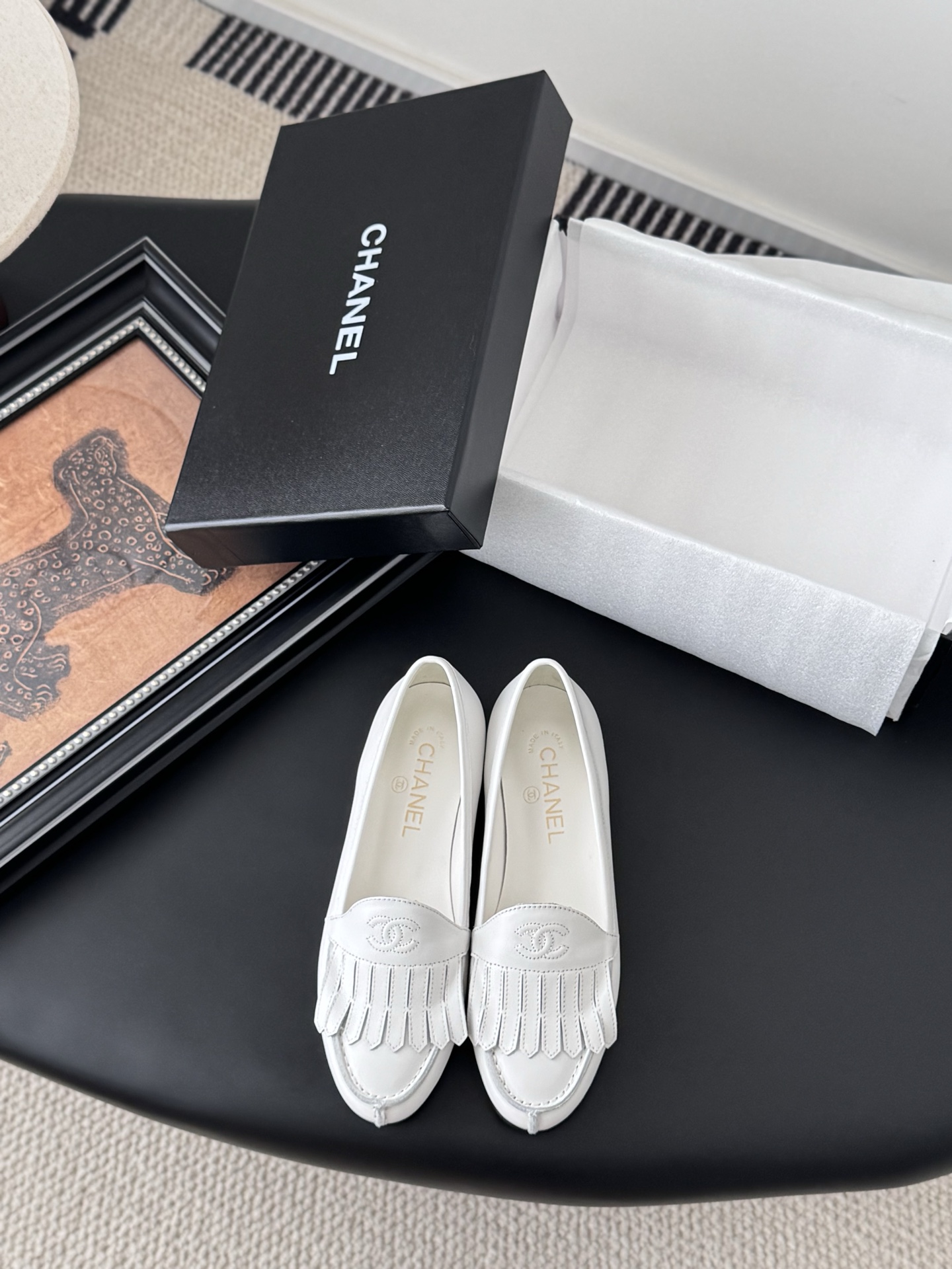 NO:490288,Chanel 25 new tassel single shoes, small loafers yyds!  Easy to control with all kinds of styles. The gospel of short legs. The feet become long legs in an instant. Cowhide upper, sheepskin, leather soles. Size: 35-39. Customized for other sizes, loafers, chanel, loafers, cowhide, sheepskin, Leather soles19860909Chanel 25新款流苏单鞋 小香乐福鞋yyds！ 搭配各种风格都轻松驾驭 小短腿的福音 上脚瞬间秒变大长腿 鞋面牛皮 内里羊皮 真皮大底 Size:35-39 其他码数定做,乐福鞋,chanel,loafers,cowhide,sheepskin,Leather soles,Women's Shoes