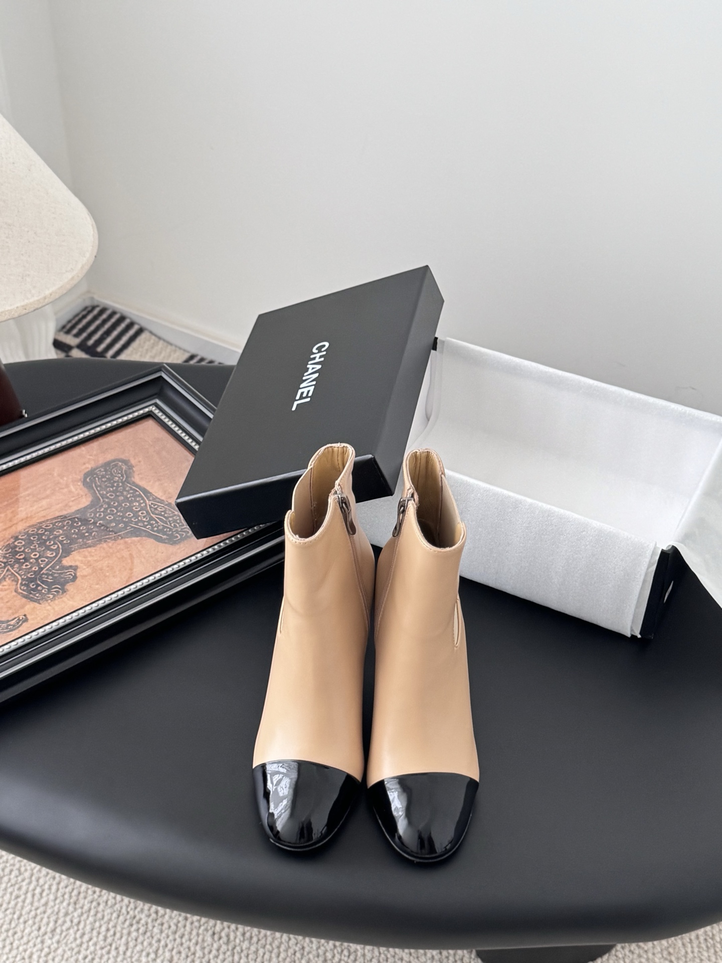 Bottes Cavalieres Chanel 25K, Élégance Intemporelle et Confort Absolu, Taille 35-39