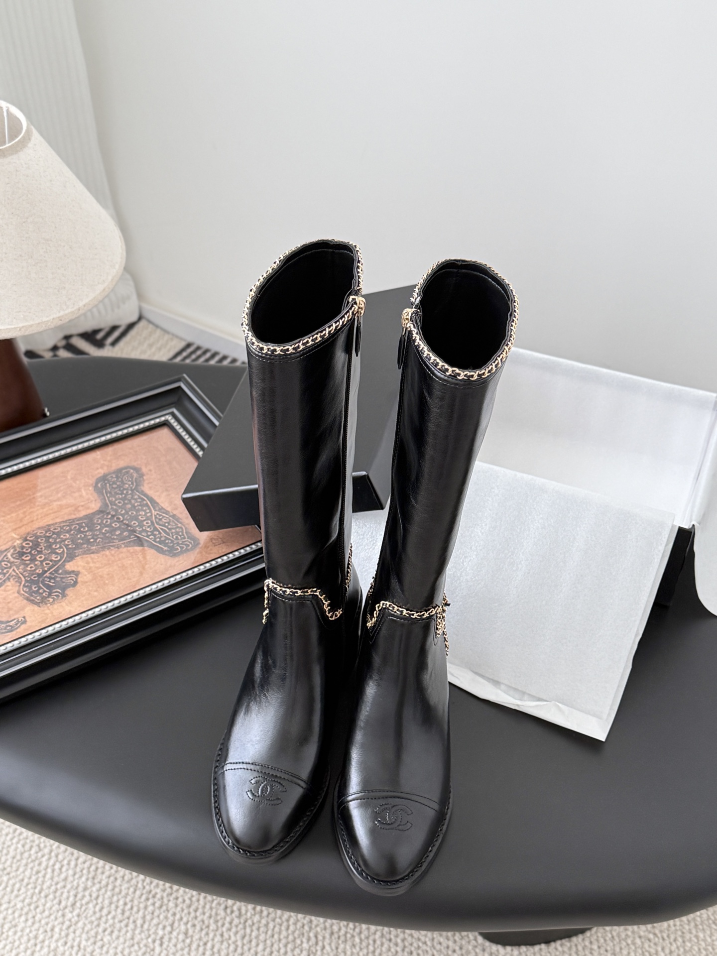 NO:543821,Chanel 25K Classic Chain Knight Boots High Quality High Workmanship!  Cowhide inside the upper, original genuine leather sole!  Size:35-39 Other sizes customization, boots, chanel, boots, cowhide, Leather soles19860909Chanel 25K经典链条骑士靴 高品质高做工！ 鞋面内里牛皮,原版真皮大底！ Size:35-39 其他码数定做,靴子,chanel,boots,cowhide,Leather soles,Women's Shoes