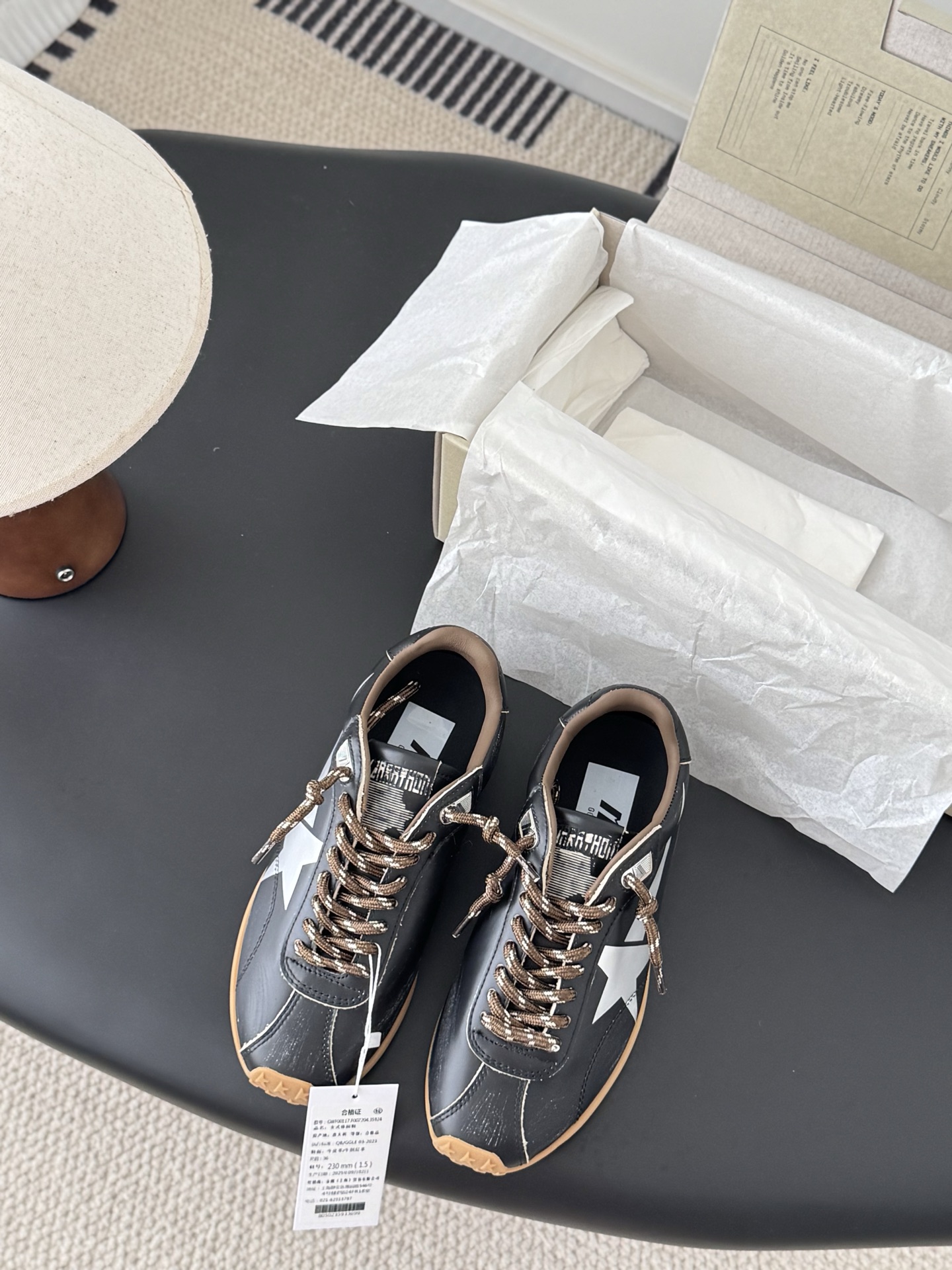 NO:594361,GGDB Little Dirty Shoes new colors are now available!  New style is coming. Personalized graffiti, good-looking and versatile, full of details~ This year’s latest layout, official website counter limited edition, high version, high quality, running quantity and price. Size: 35-40, casual shoes/sports shoes, sneakers19860909GGDB 小脏鞋新色出货啦！ 新款来袭 个性涂鸦,好看又百搭,细节拉满～ 今年最新版面 官网专柜限定款 高版本高品质跑量价 Size:35-40,休闲鞋/运动鞋,sneakers,Women's Shoes