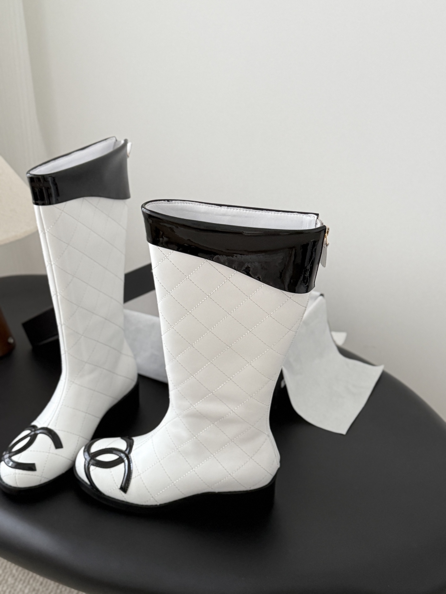 Chanell Vintage-Inspired Mid-Calf Boots: Elegant Simplicity, Refined Style 3 i1761603532066 7087 0 1