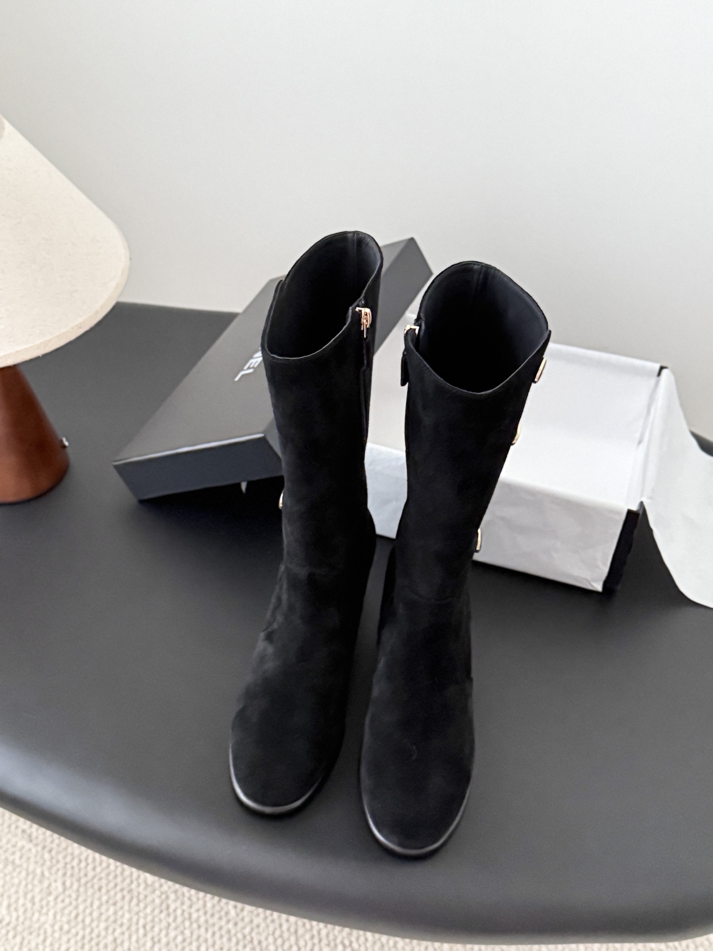 NO:577451,Chanel 25A high-end handmade series of boots, new models are on sale first, this year's autumn and winter must-have items, original development, private model hardware, genuine leather outsole, upper cowhide, lining sheepskin Size: 35-39, other sizes are determined, boots, chanel, boots, cowhide, sheepskin, Leather soles19860909Chanel 25A高级手工坊系列长靴 新款抢先发售 今年秋冬必爆单品 原版开发 私模五金 真皮大底 鞋面牛皮 内里羊皮 Size:35-39 其他码数定,靴子,chanel,boots,cowhide,sheepskin,Leather soles,Women's Shoes