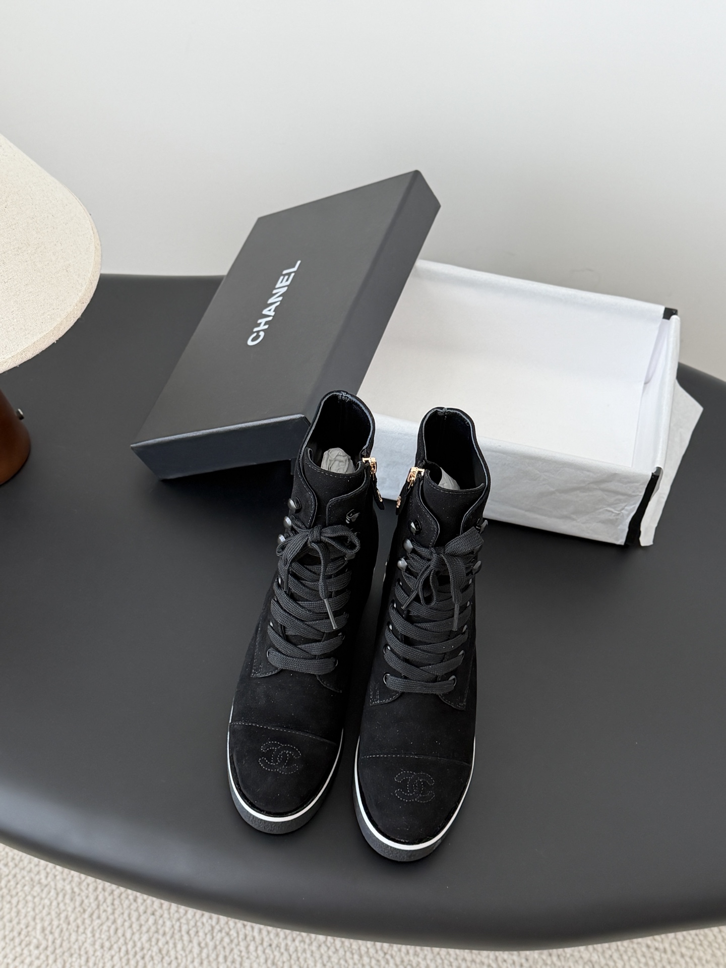 NO:695055,Chanel 25K new stubby boots top version!  Early sale, cloth suede upper, mixed sheepskin lining, original non-slip outsole, size 34-41, other sizes customized, boots, chanel, boots, sheepskin19860909Chanel 25K新款粗短靴 顶级版本！抢先发售 鞋面布面绒面 里垫脚混种羊皮 原版防滑大底 码数34-41 其他码数定做,靴子,chanel,boots,sheepskin,Women's Shoes